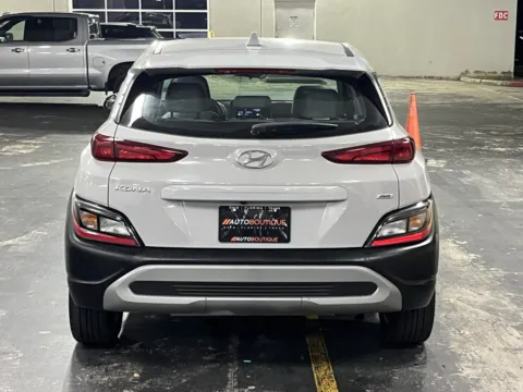 More photos of 2022 Hyundai Kona SE at Auto Boutique Texas, TX