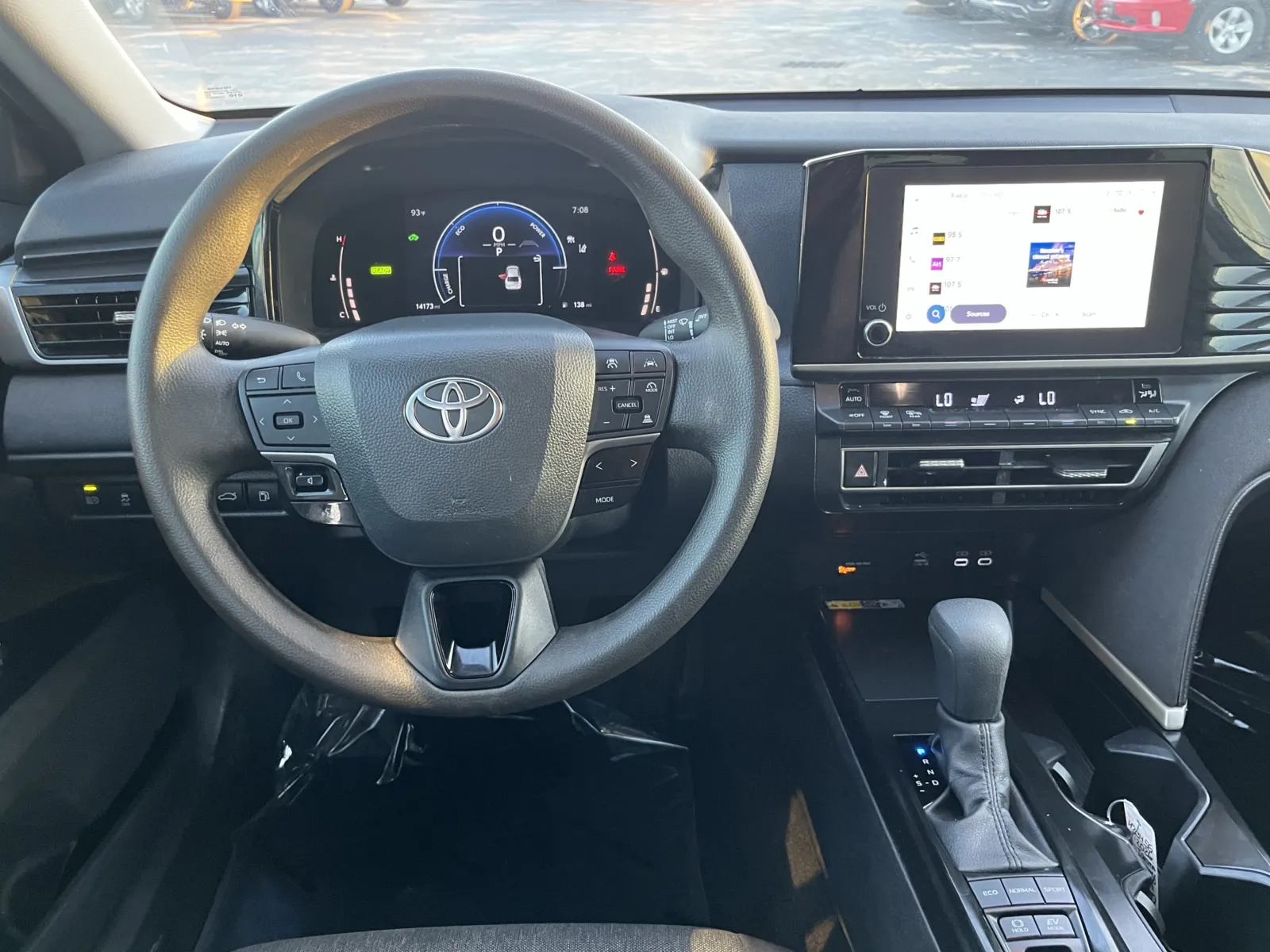 Toyota Camry photo 14