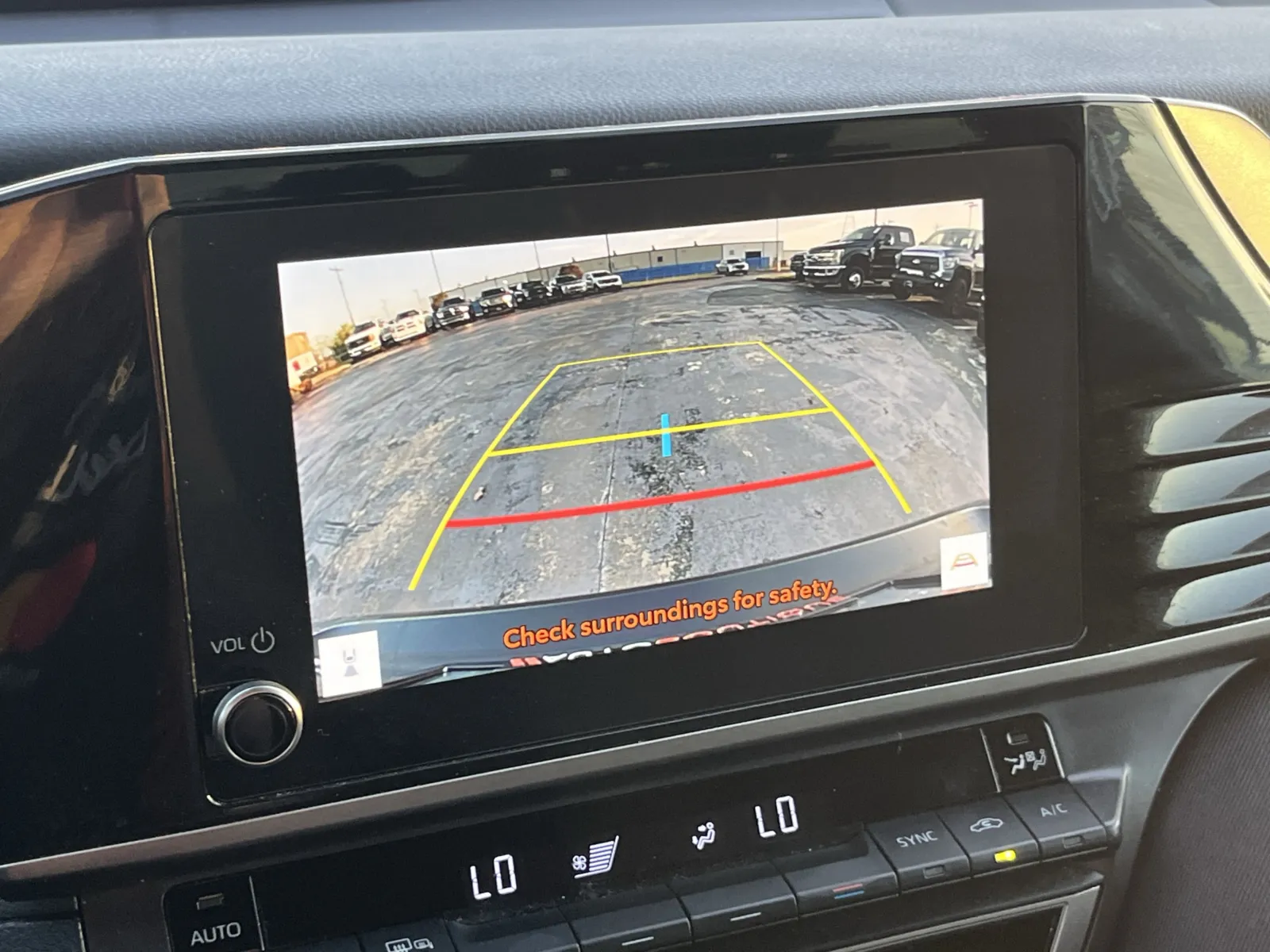 Toyota Camry photo 5