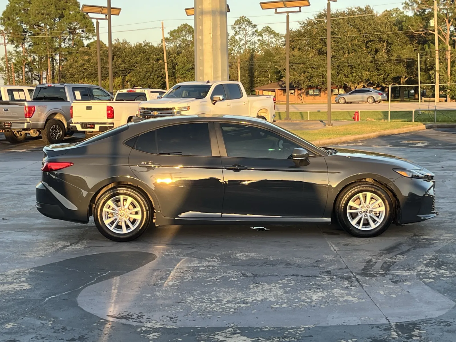 Toyota Camry photo 10