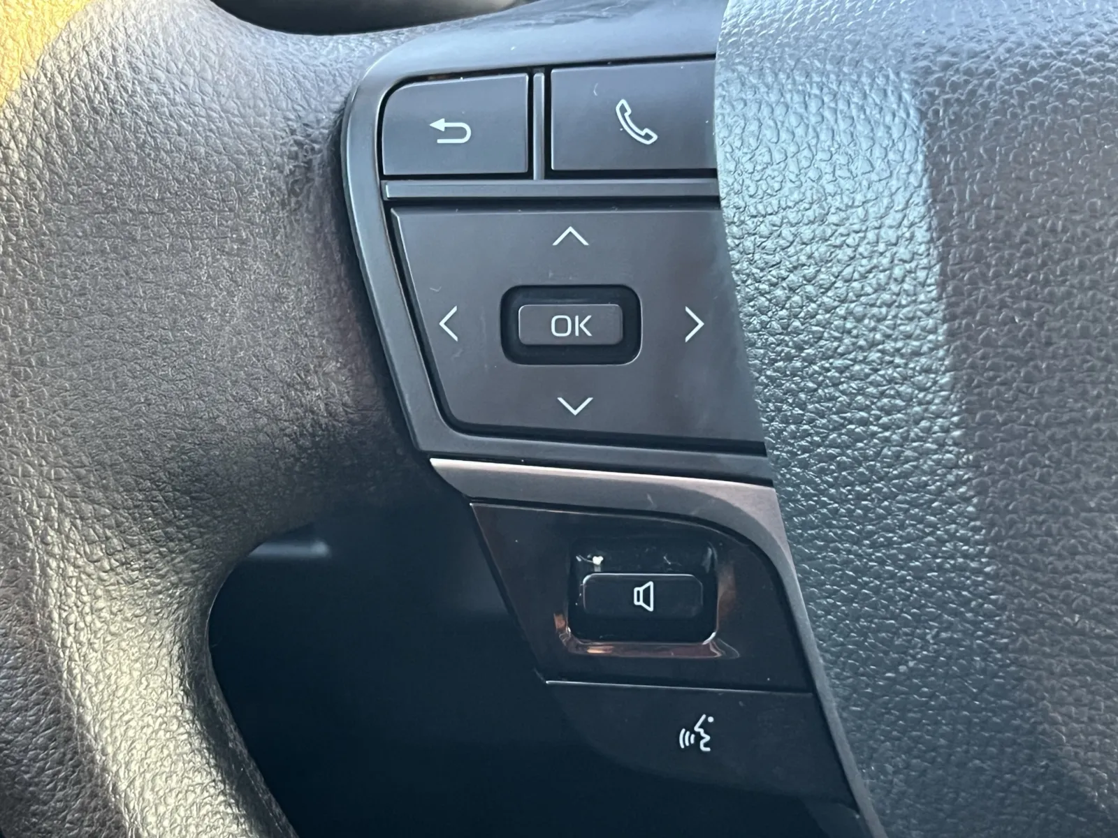 Toyota Camry photo 16