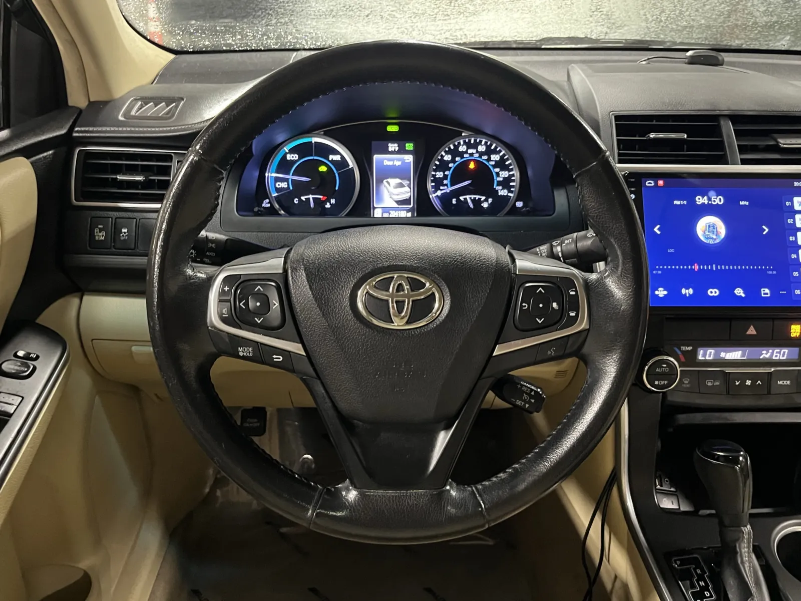Toyota Camry photo 16