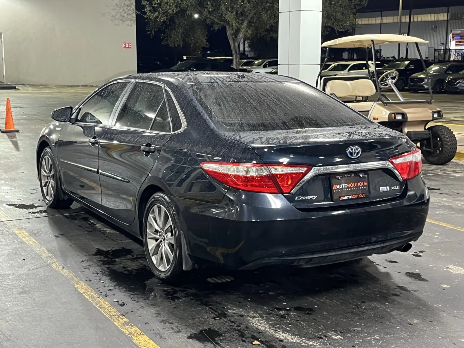 Toyota Camry photo 10