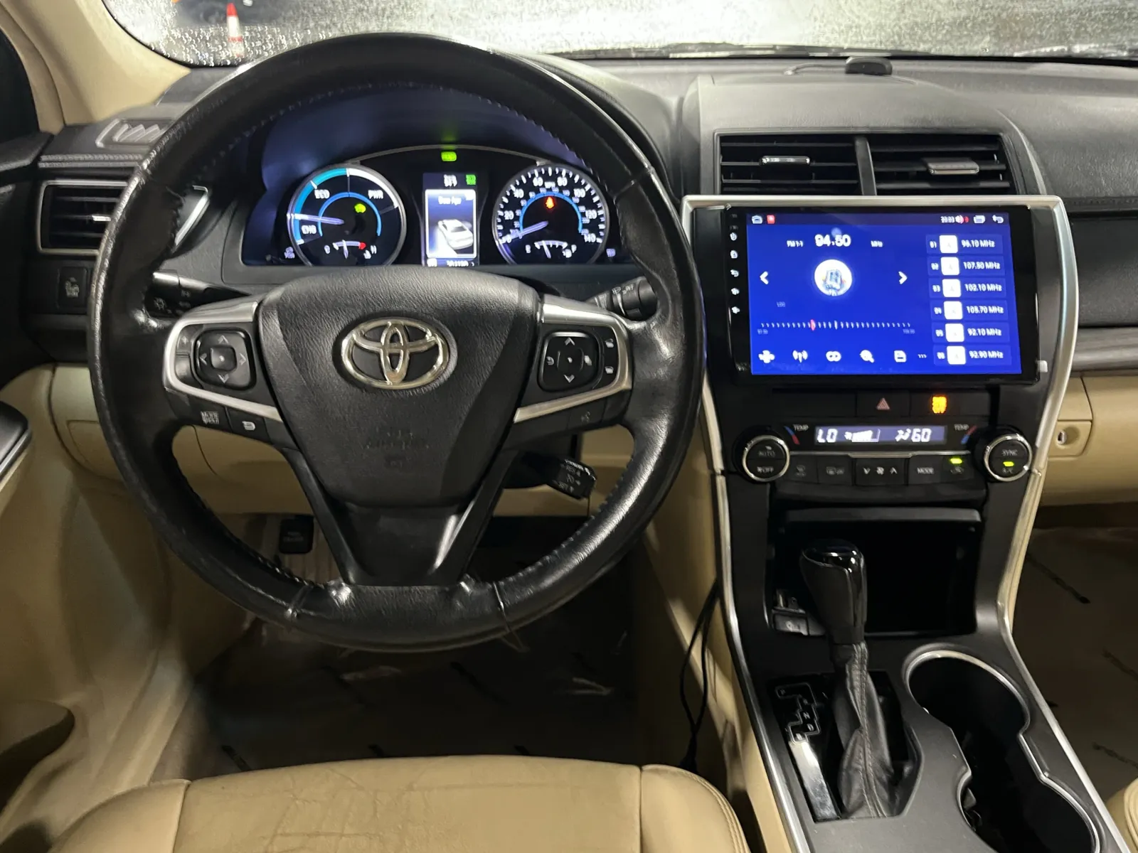 Toyota Camry photo 15