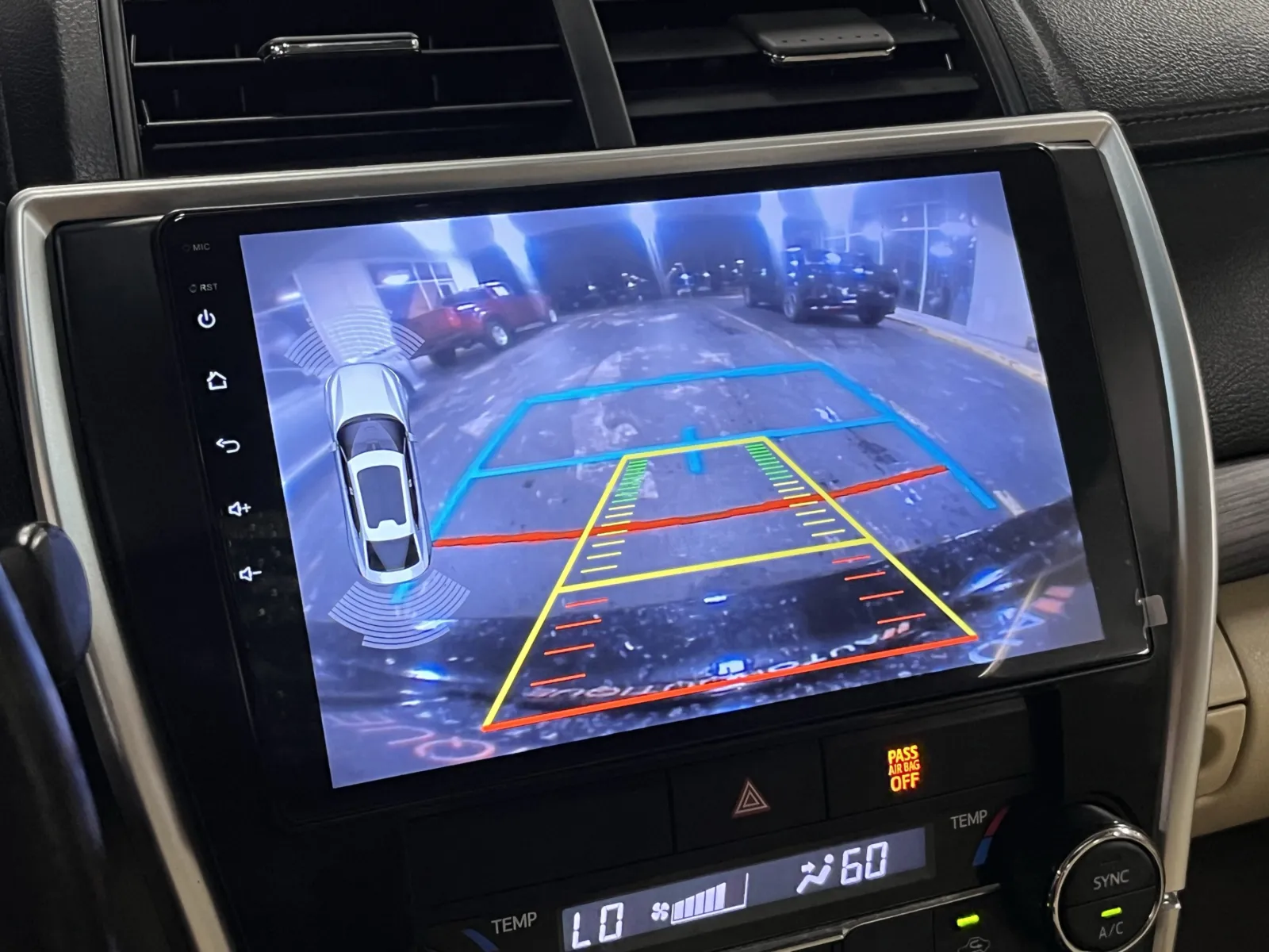 Toyota Camry photo 6