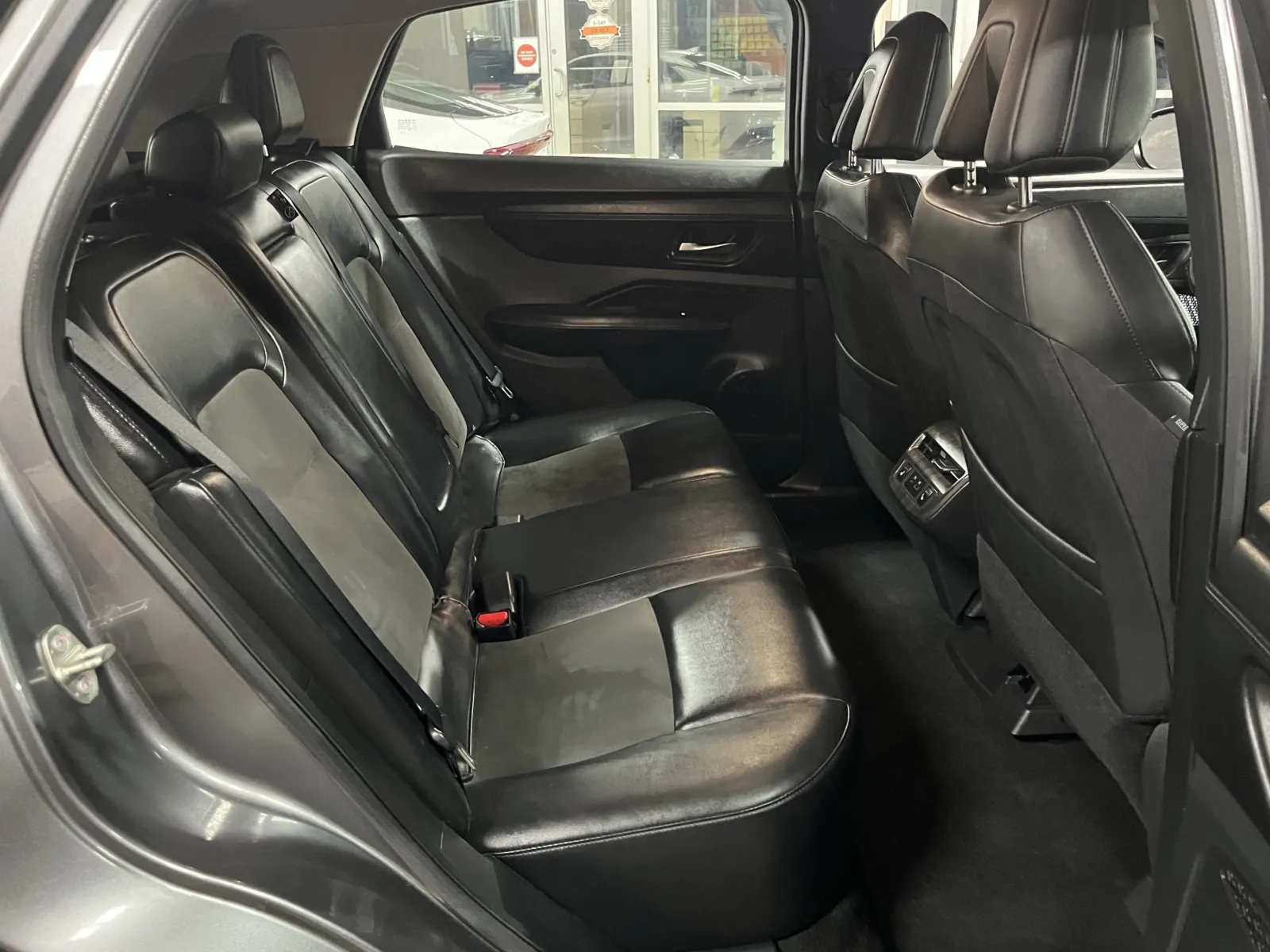 Nissan Ariya photo 26