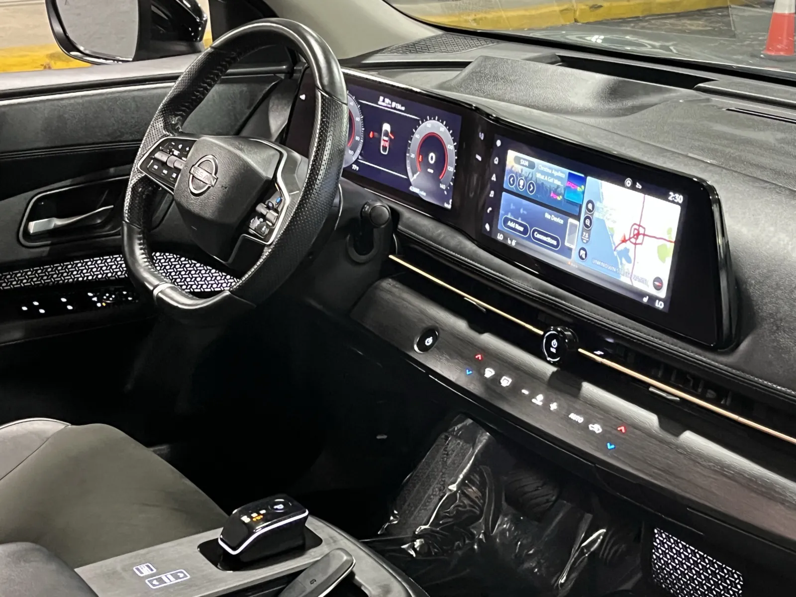 Nissan Ariya photo 13