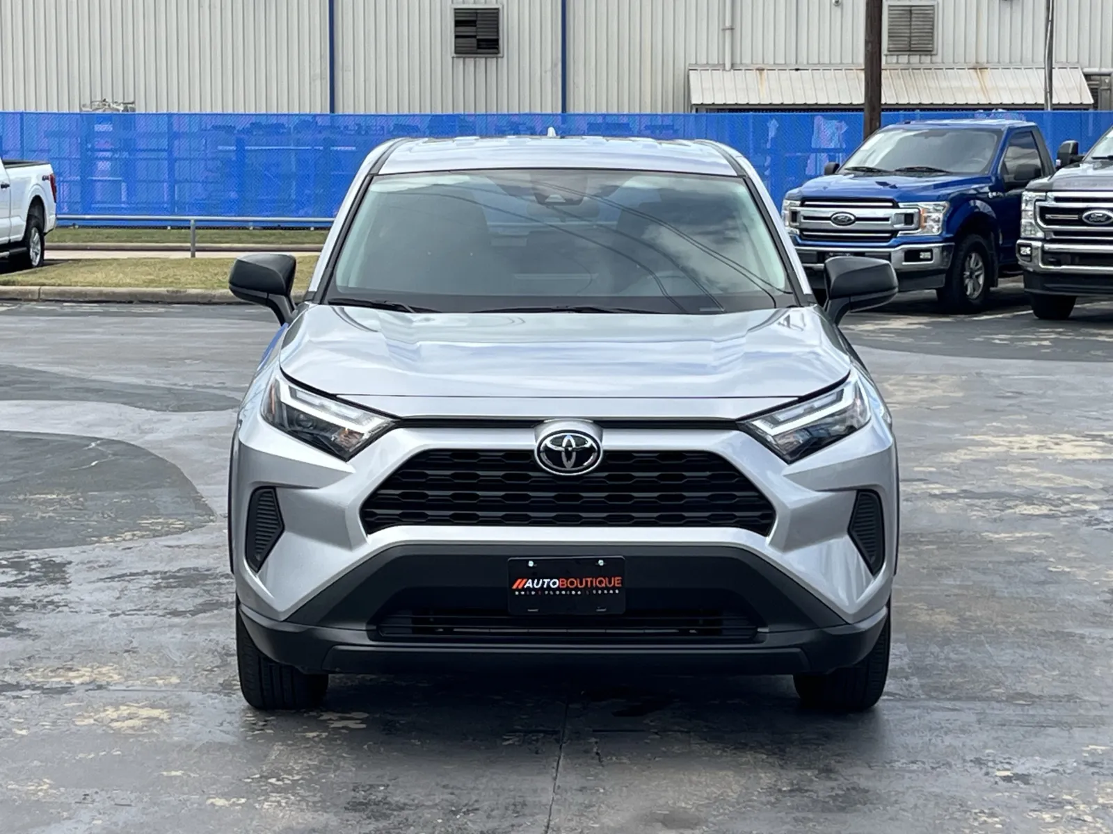 Toyota RAV4 photo 4