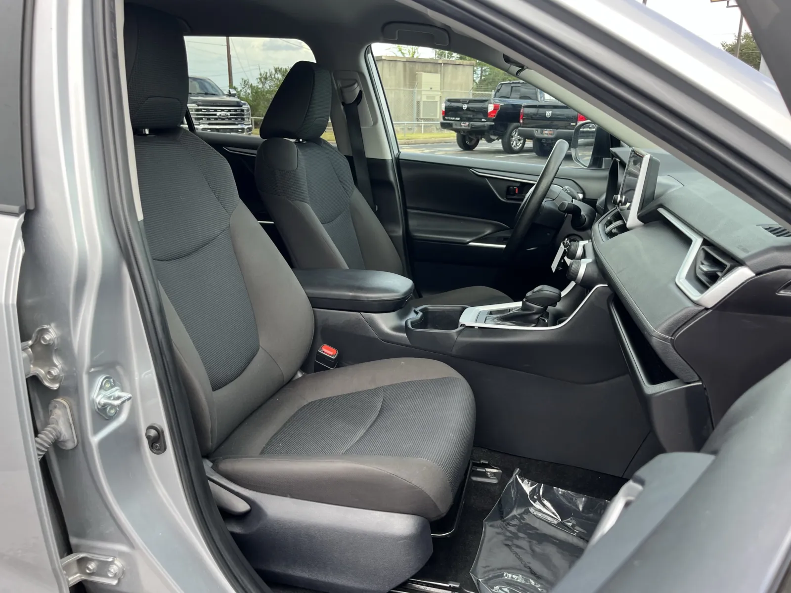 Toyota RAV4 photo 26