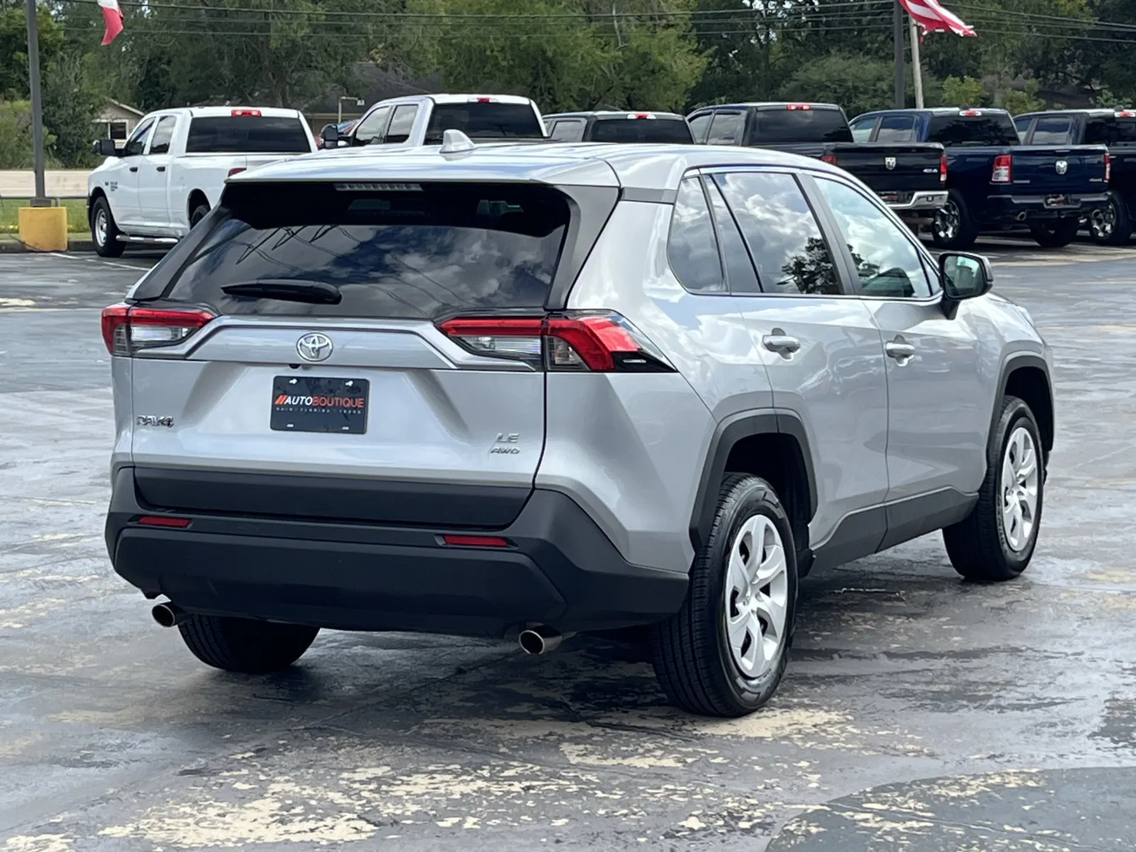 Toyota RAV4 photo 8