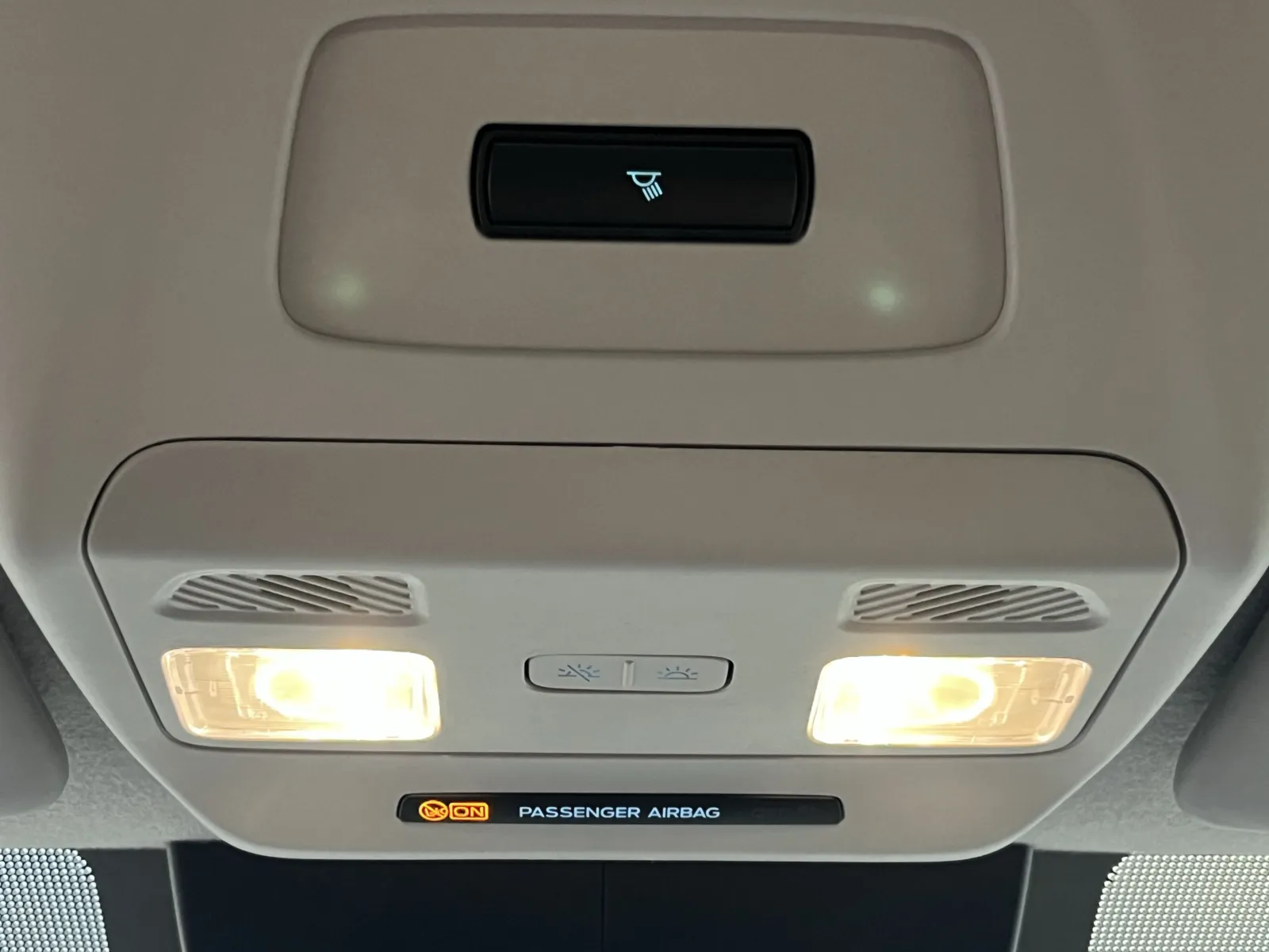 Ford E-Transit Cargo Van photo 22
