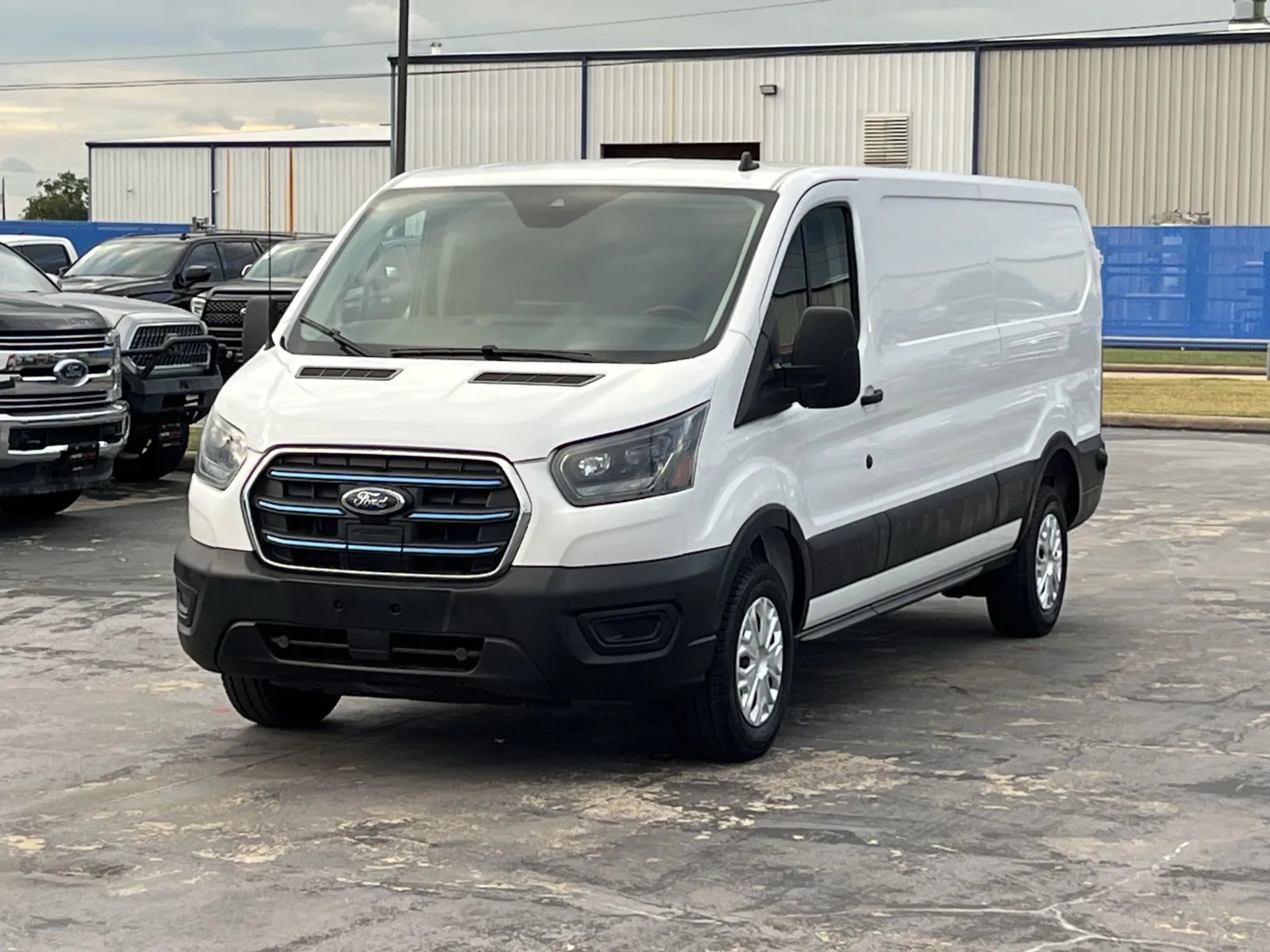 Ford E-Transit Cargo Van photo 2