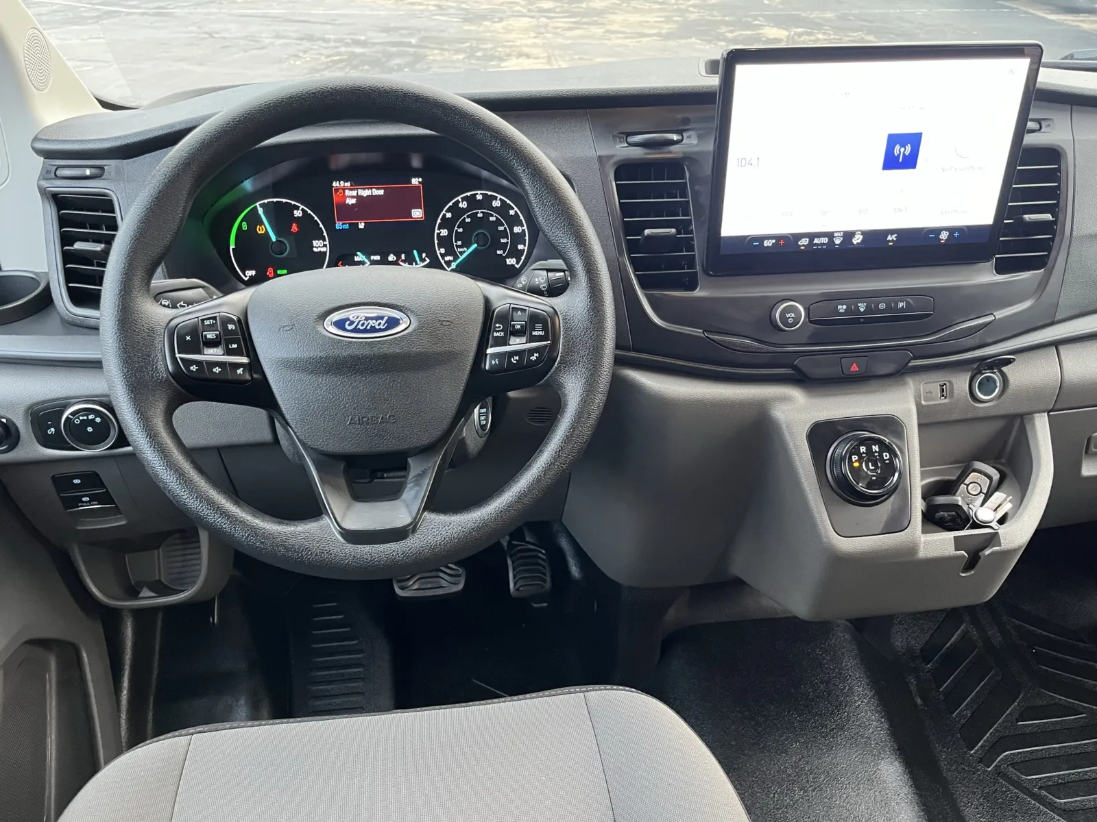 Ford E-Transit Cargo Van photo 16