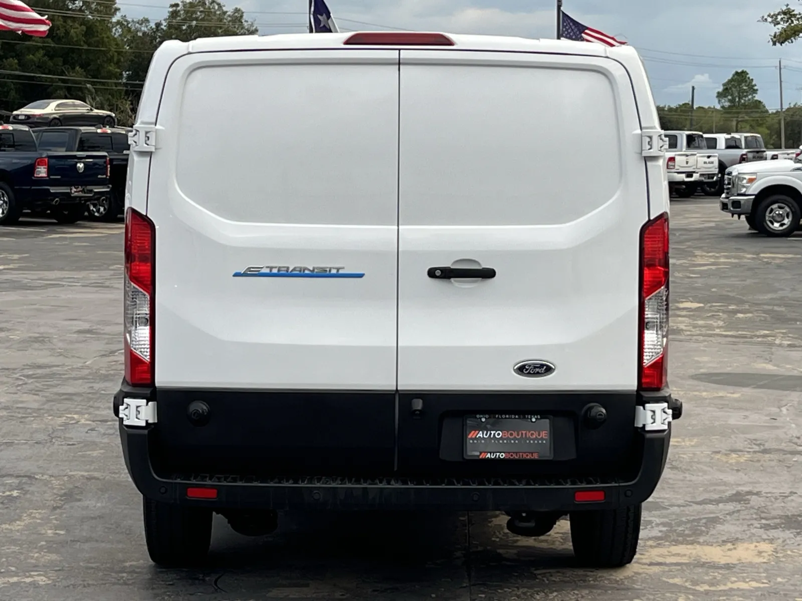 Ford E-Transit Cargo Van photo 7