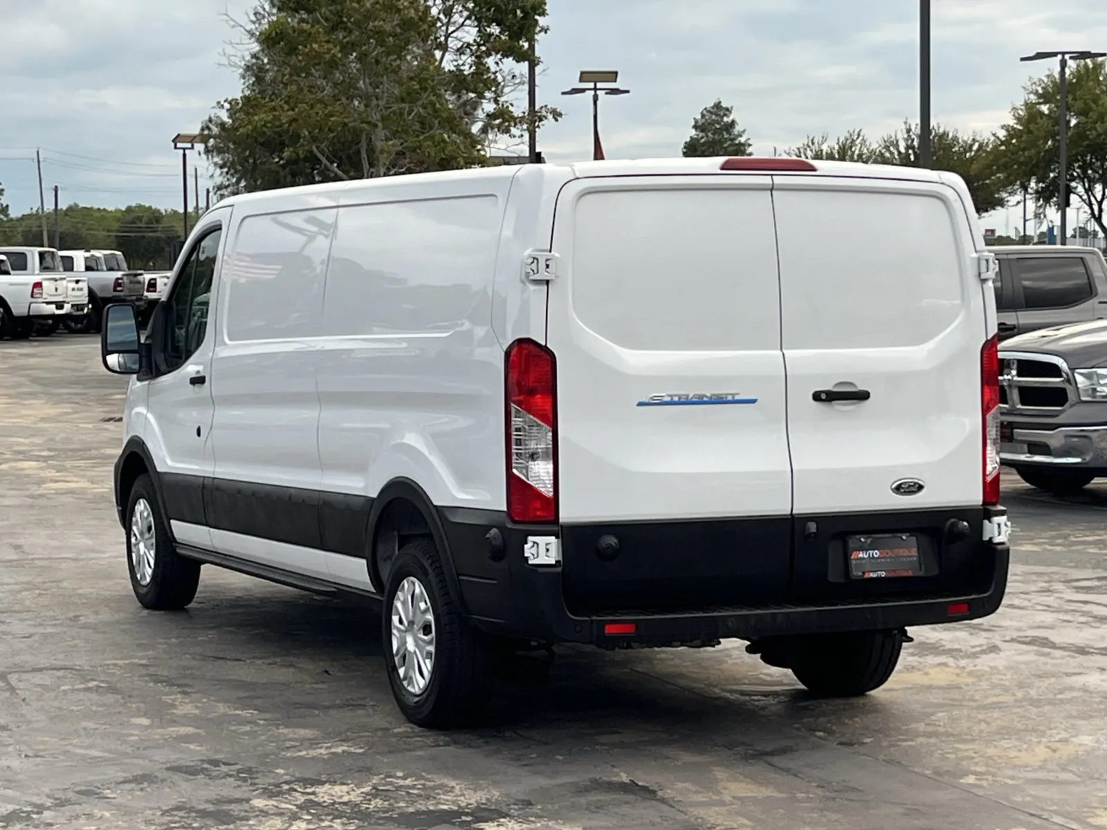 Ford E-Transit Cargo Van photo 8