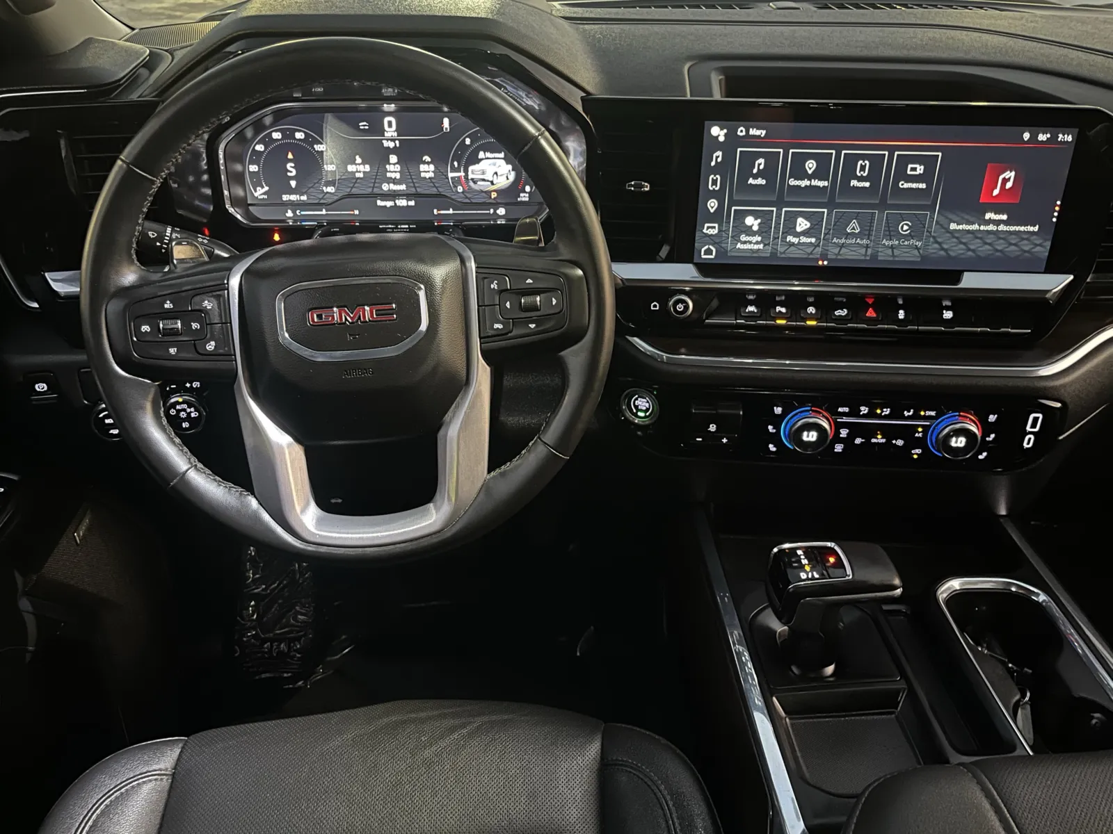 GMC Sierra photo 14