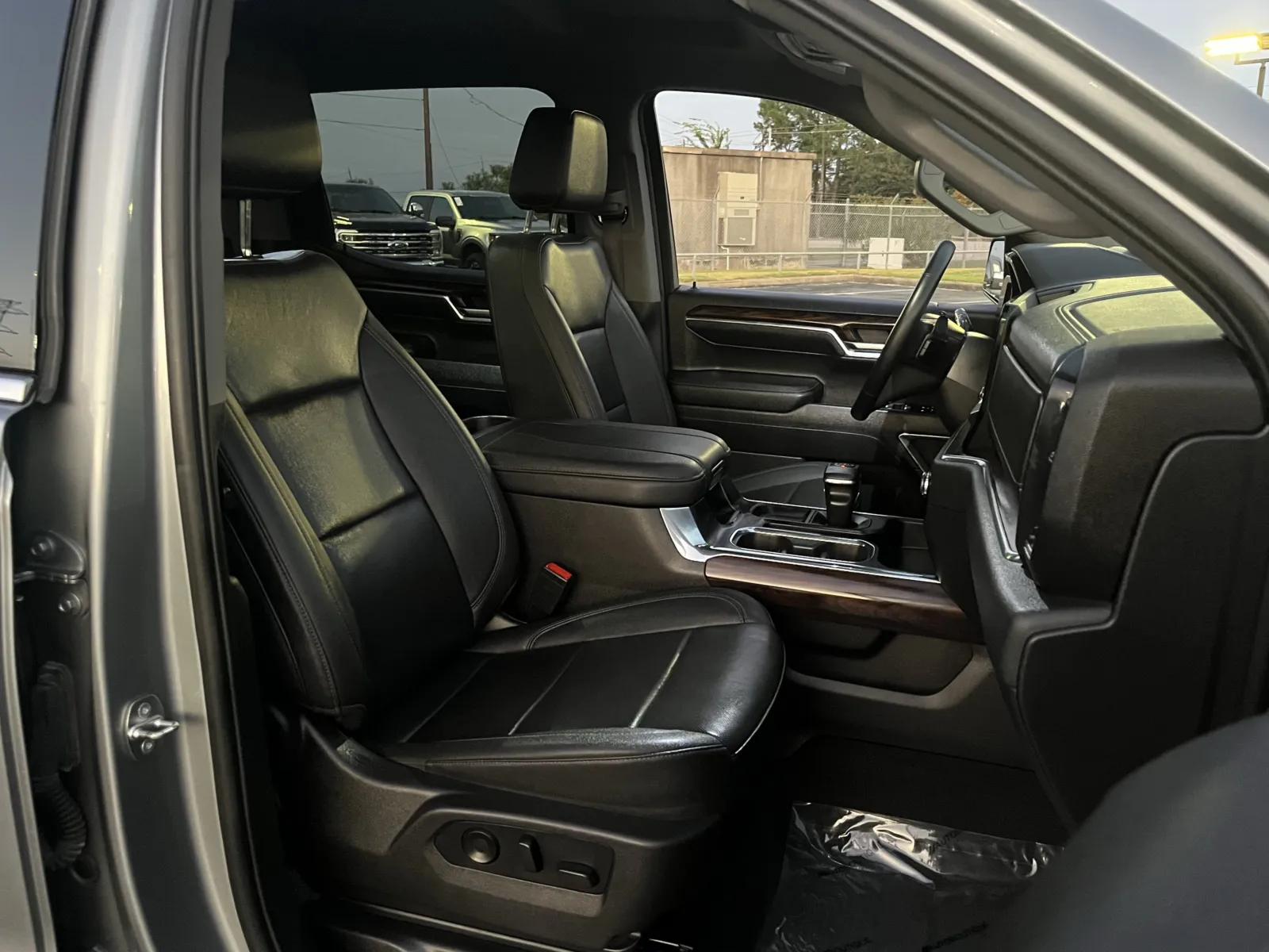 GMC Sierra photo 25