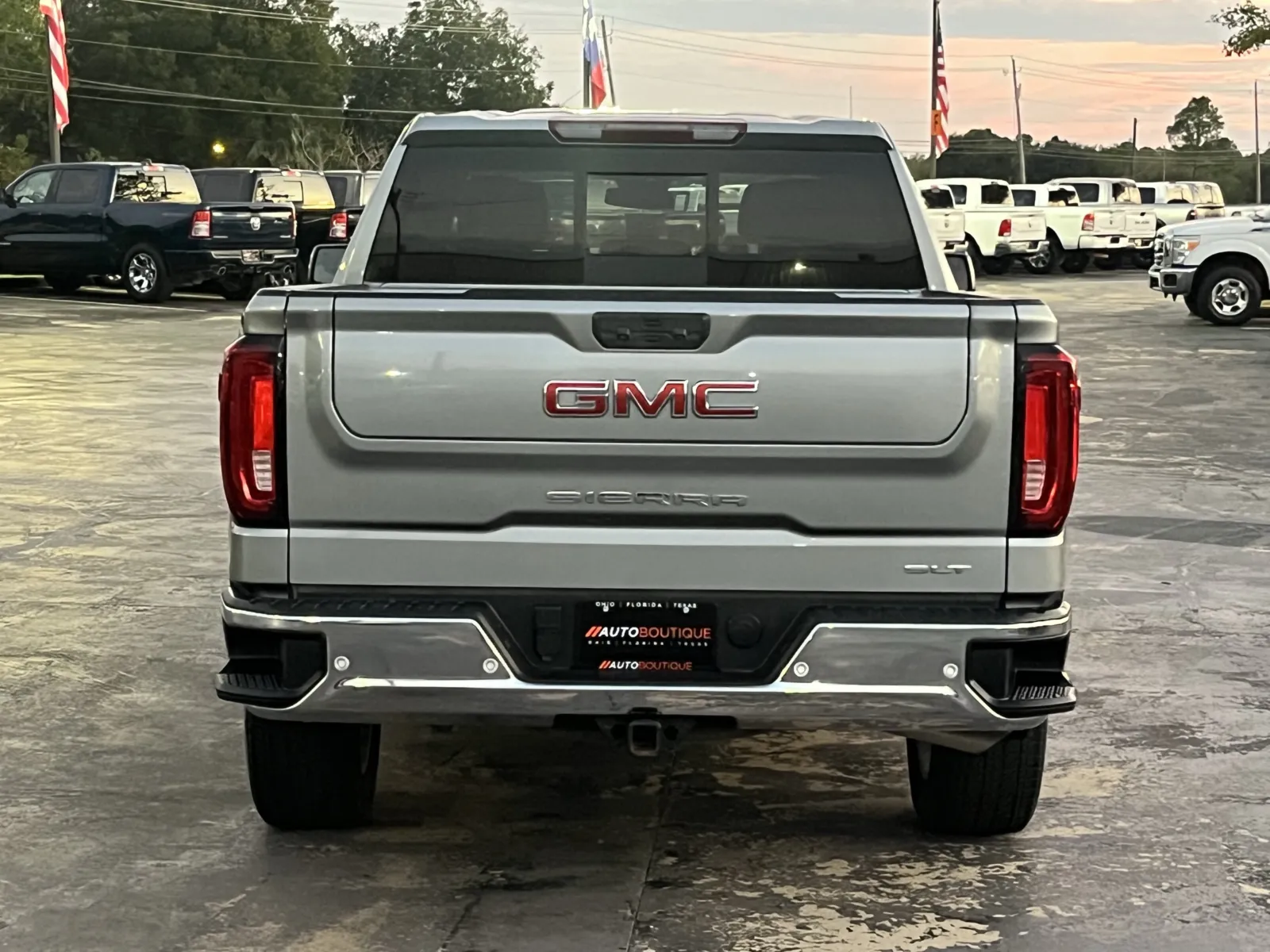 GMC Sierra photo 7