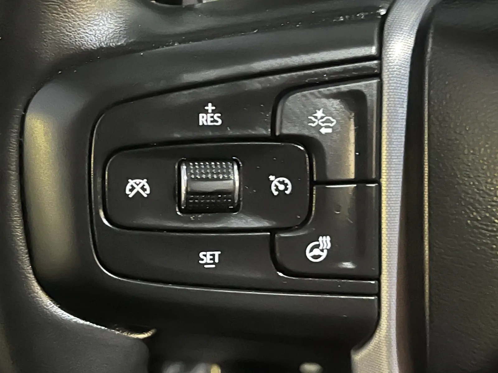 GMC Sierra photo 16