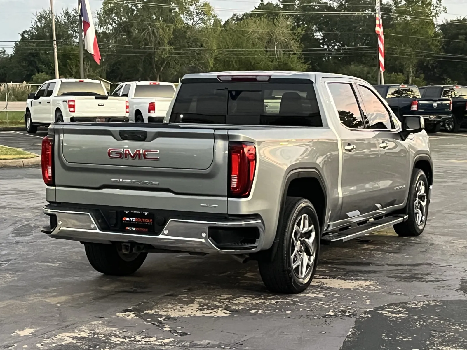 GMC Sierra photo 8