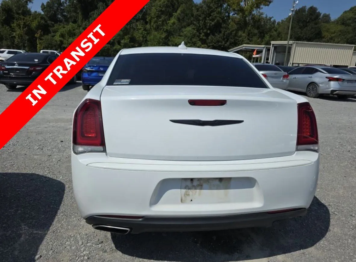 Chrysler 300 photo 4
