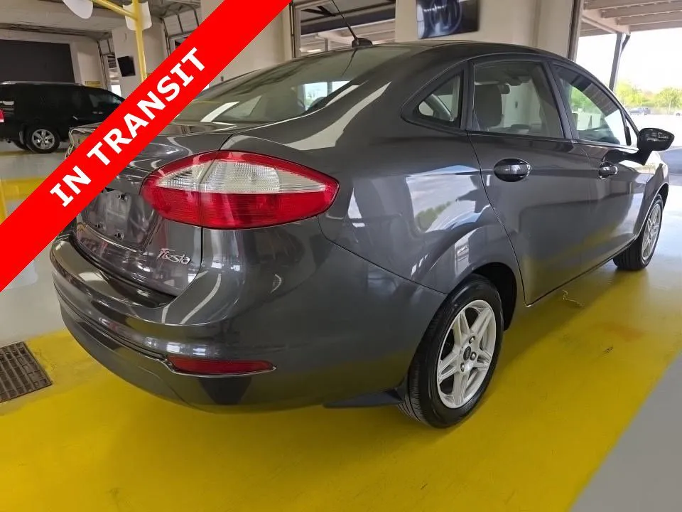 Ford Fiesta photo 4