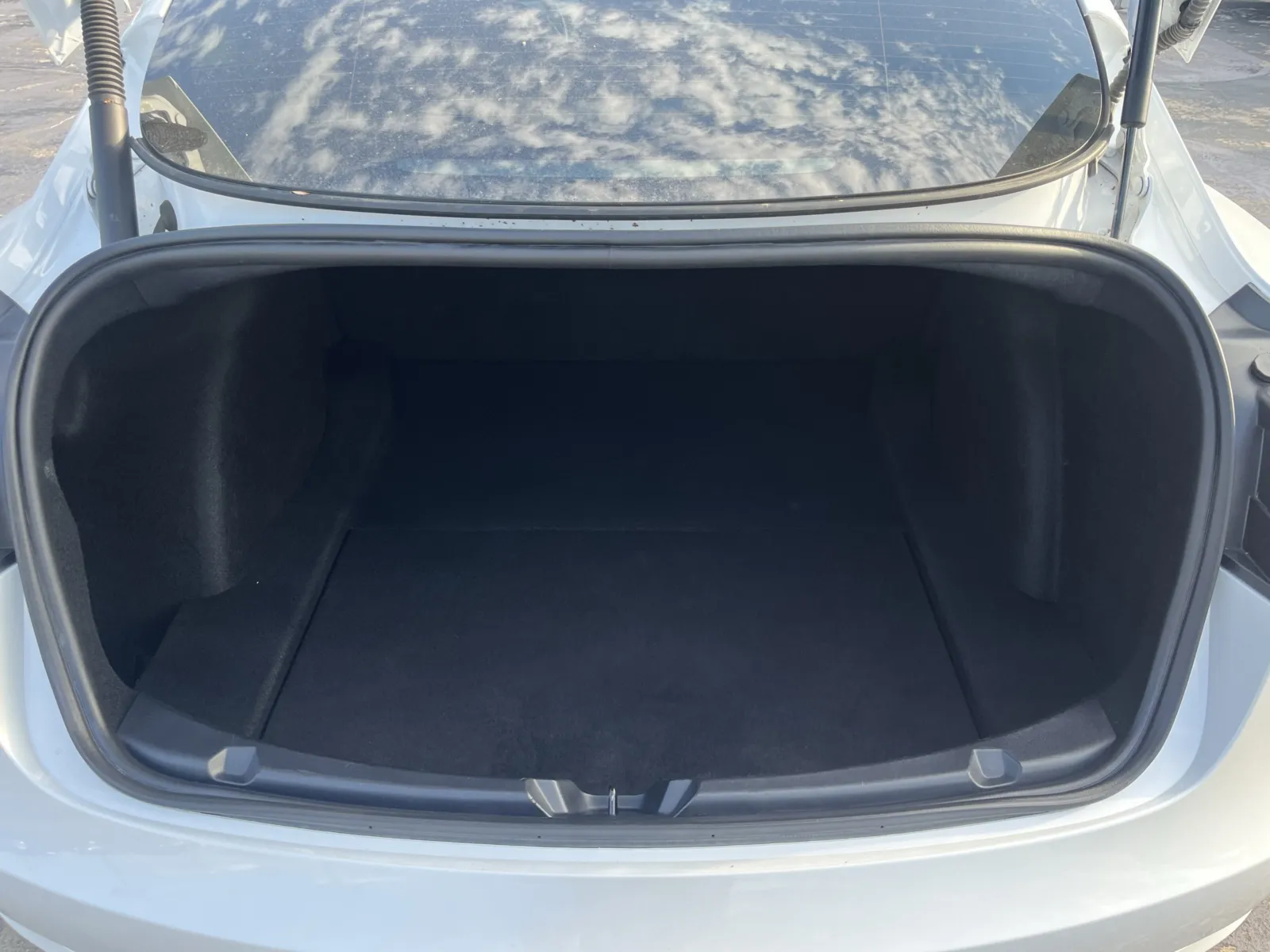 Tesla Model 3 photo 14