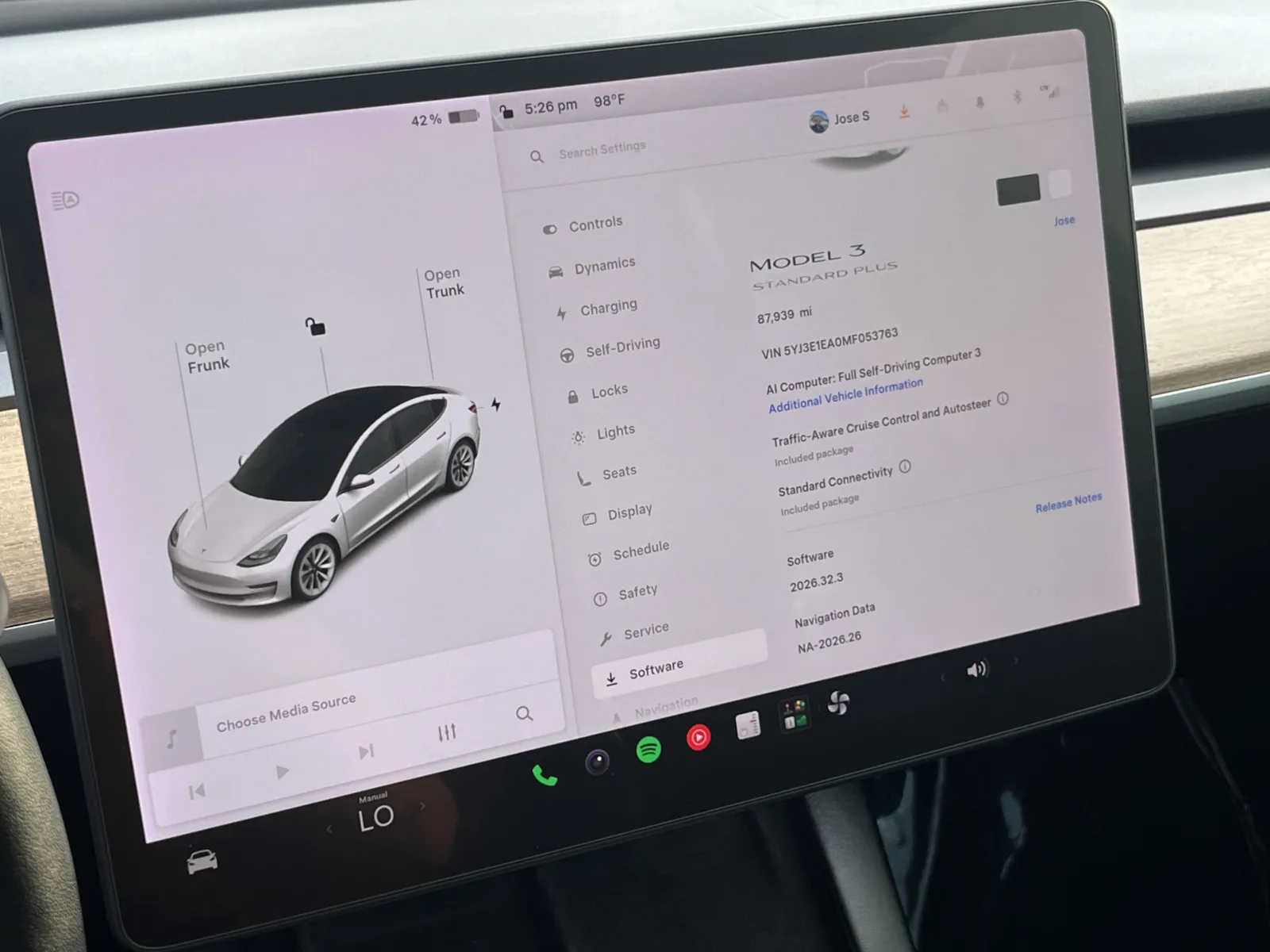 Tesla Model 3 photo 22