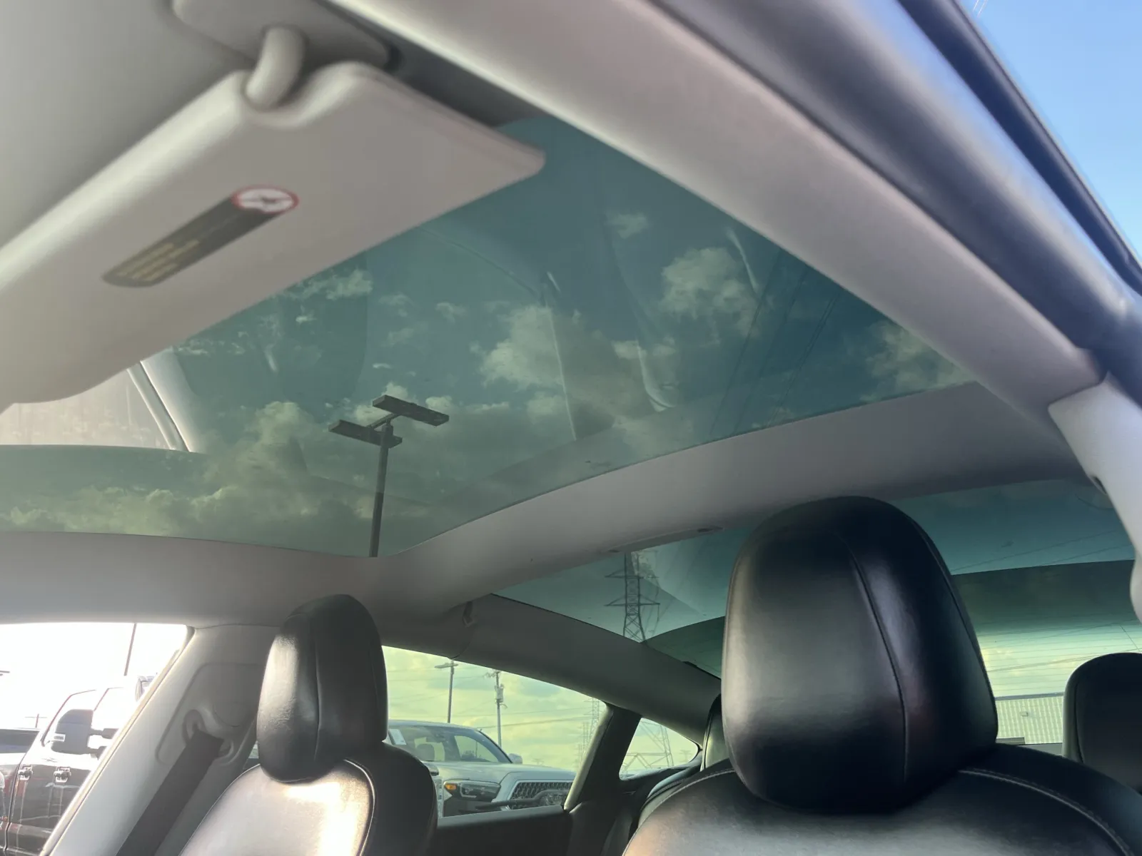 Tesla Model 3 photo 7