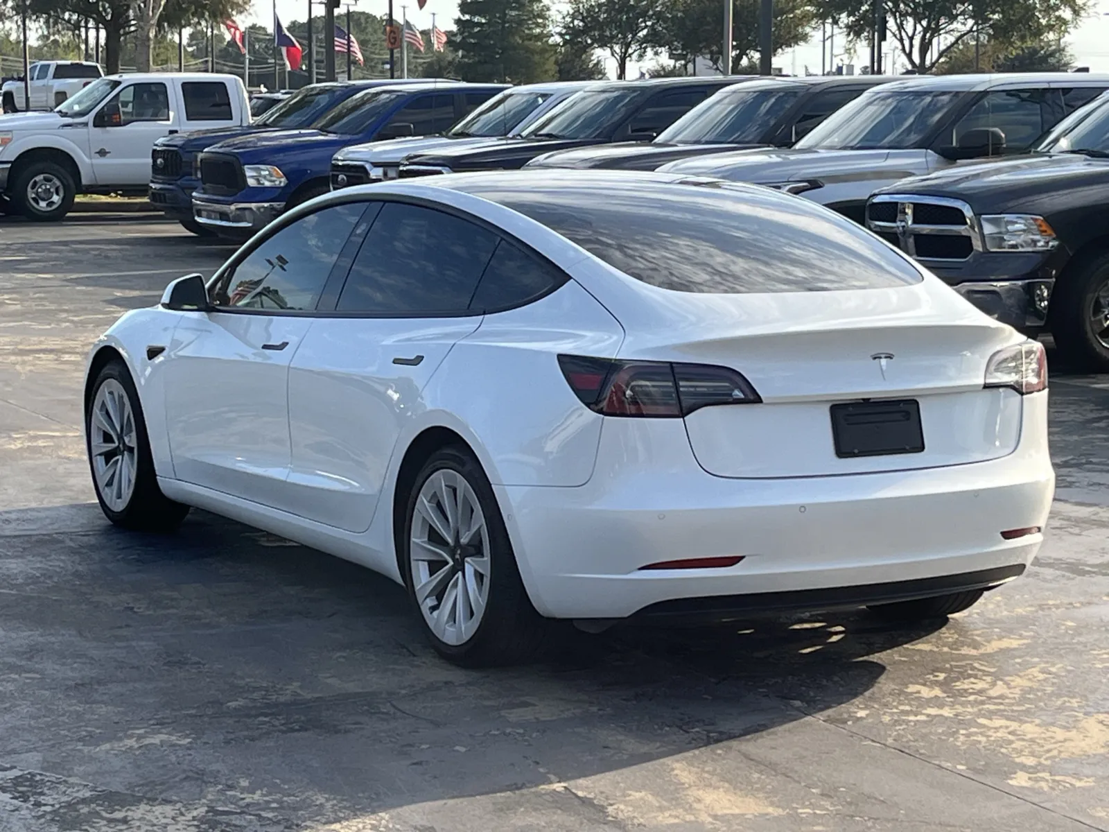 Tesla Model 3 photo 11