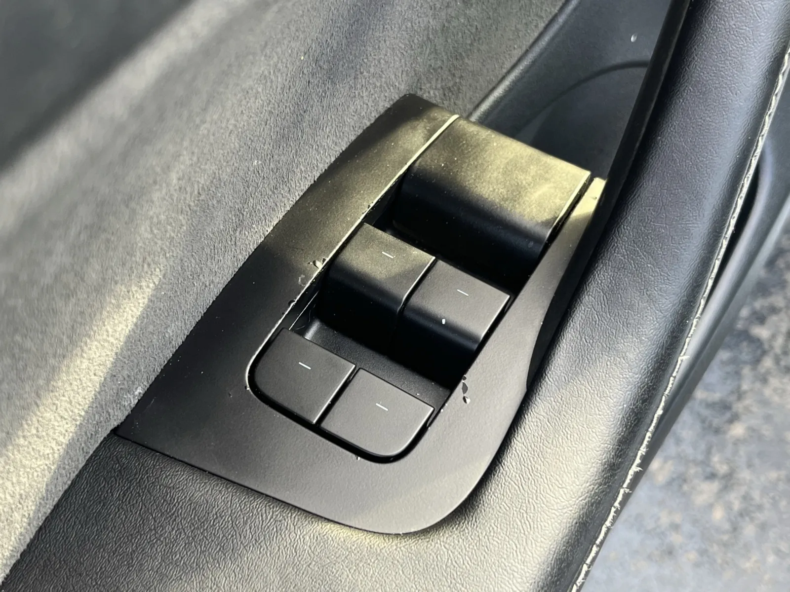 Tesla Model 3 photo 25