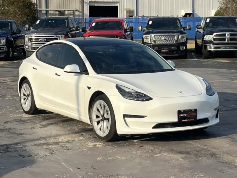 Another view of 2021 Tesla Model 3 Standard Range Plus for sale in Alvin, TX at Auto Boutique Texas