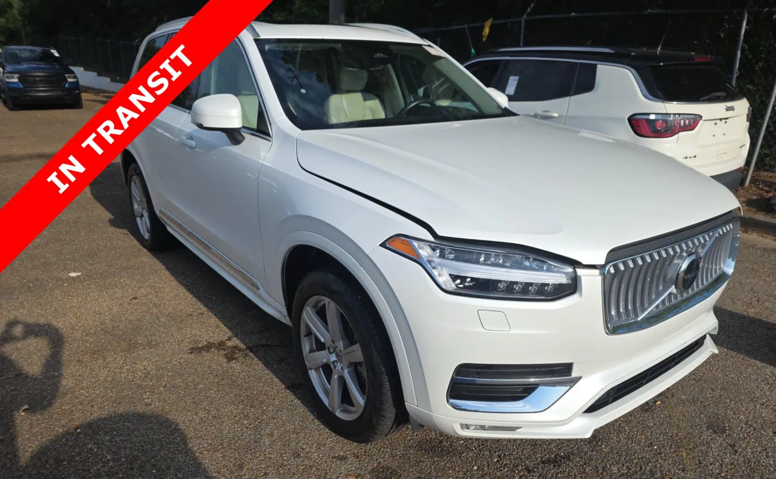 Volvo XC90 photo 3