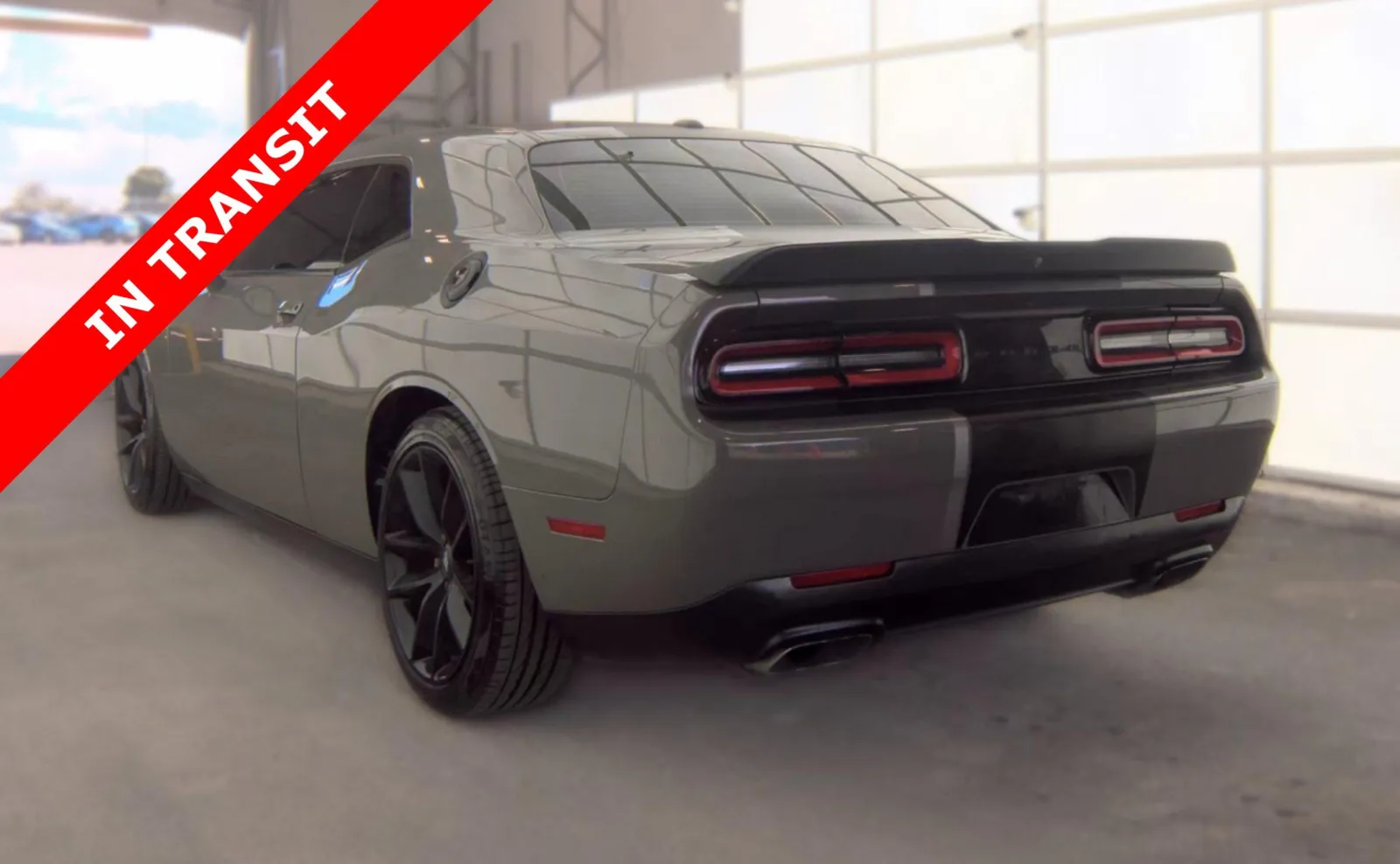 Dodge Challenger photo 5