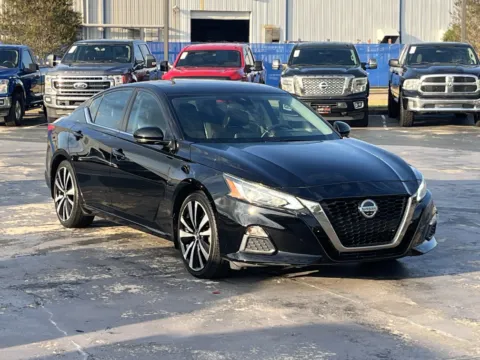 Another view of 2020 Nissan Altima 2.5 SR for sale in Alvin, TX at Auto Boutique Texas