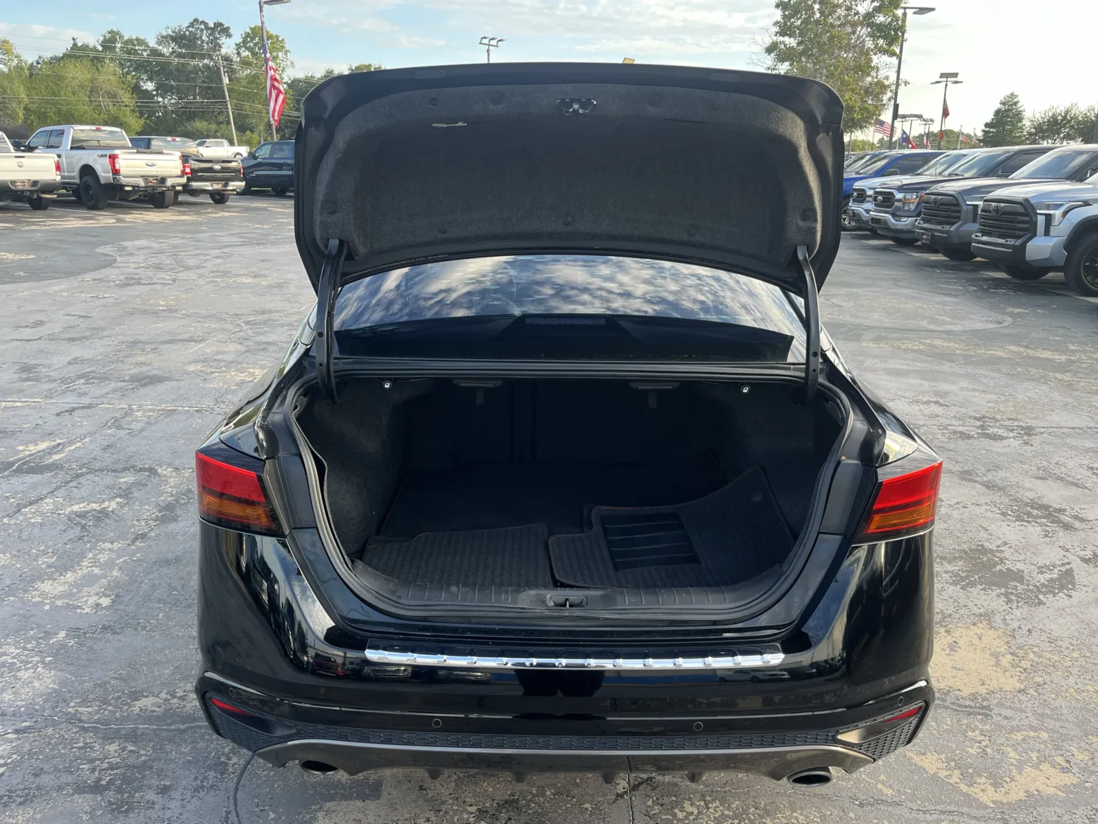 Nissan Altima photo 11