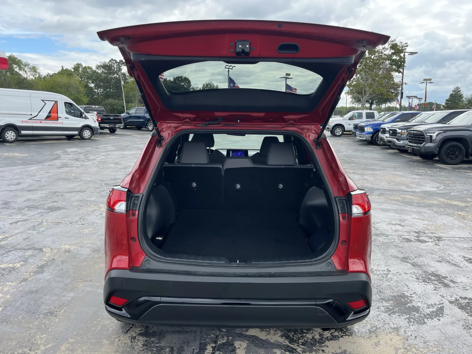 Toyota Corolla Cross photo 11