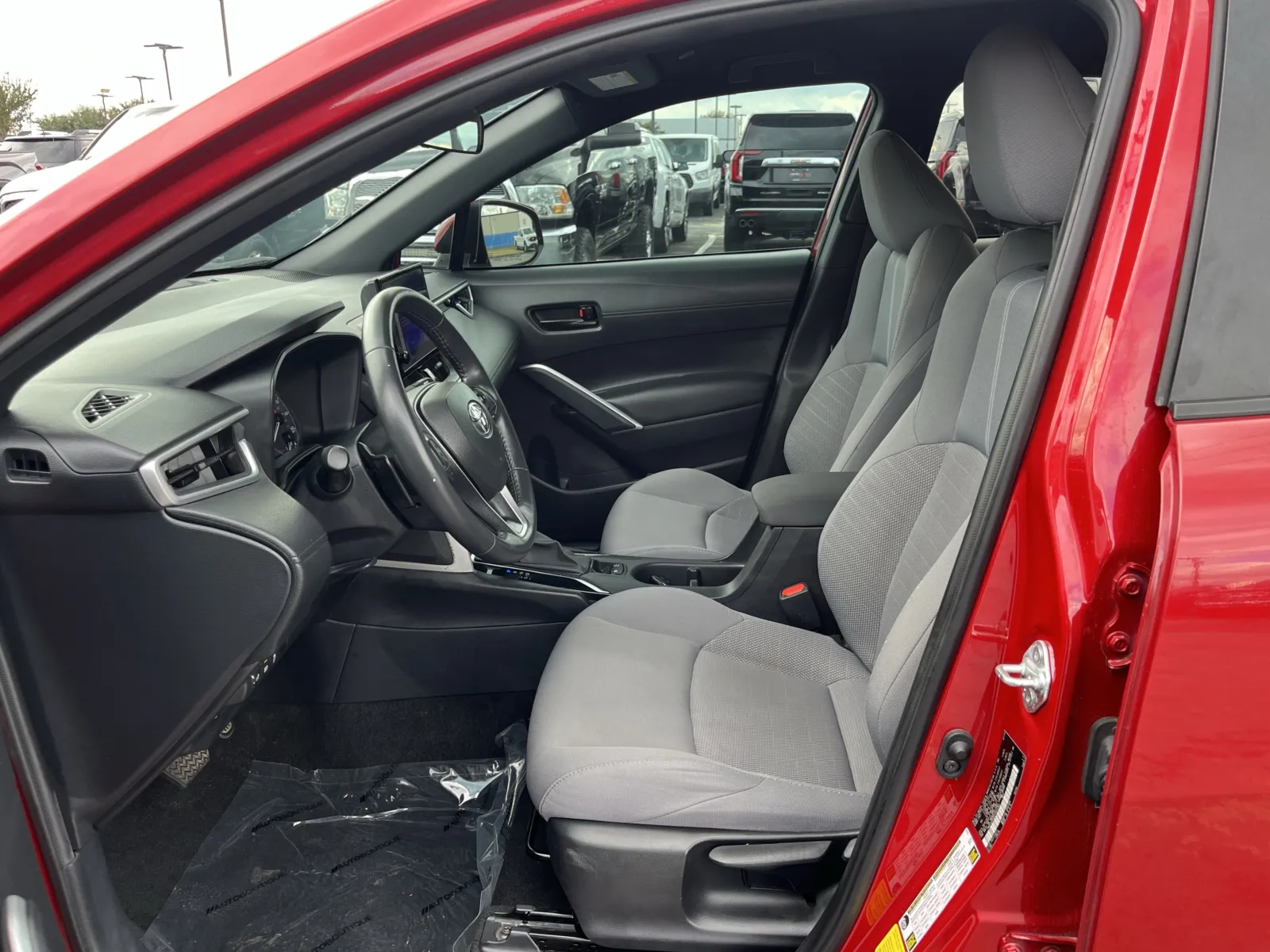 Toyota Corolla Cross photo 25