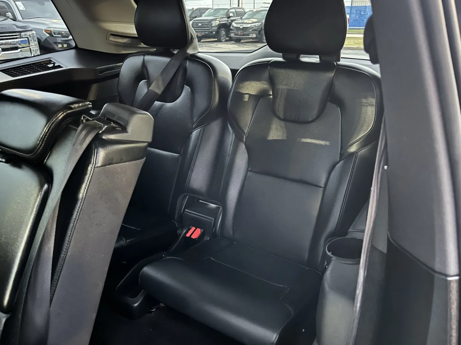 Volvo XC90 photo 31