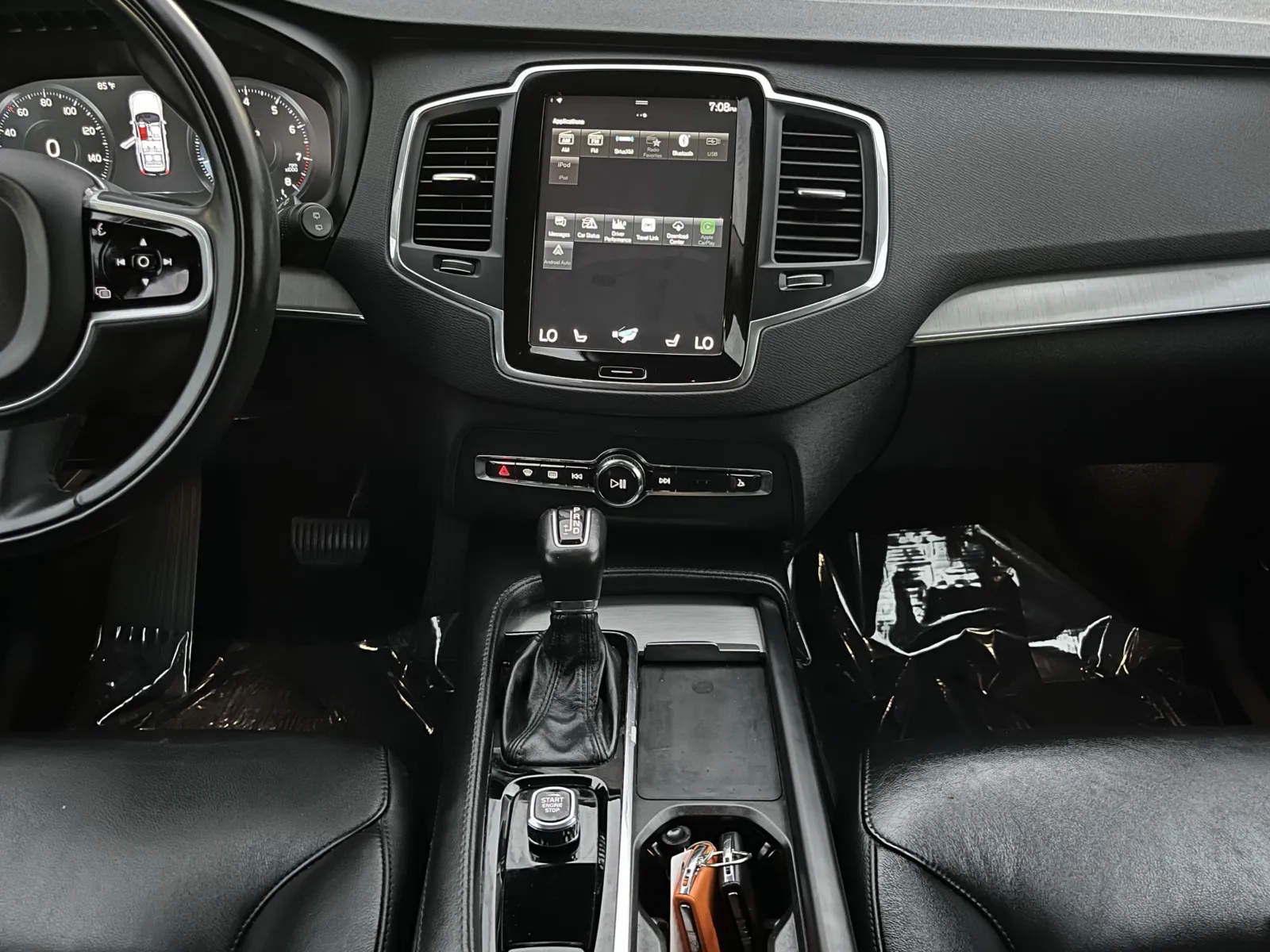 Volvo XC90 photo 25