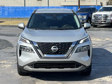 More photos of 2022 Nissan Rogue SV at Auto Boutique Texas, TX
