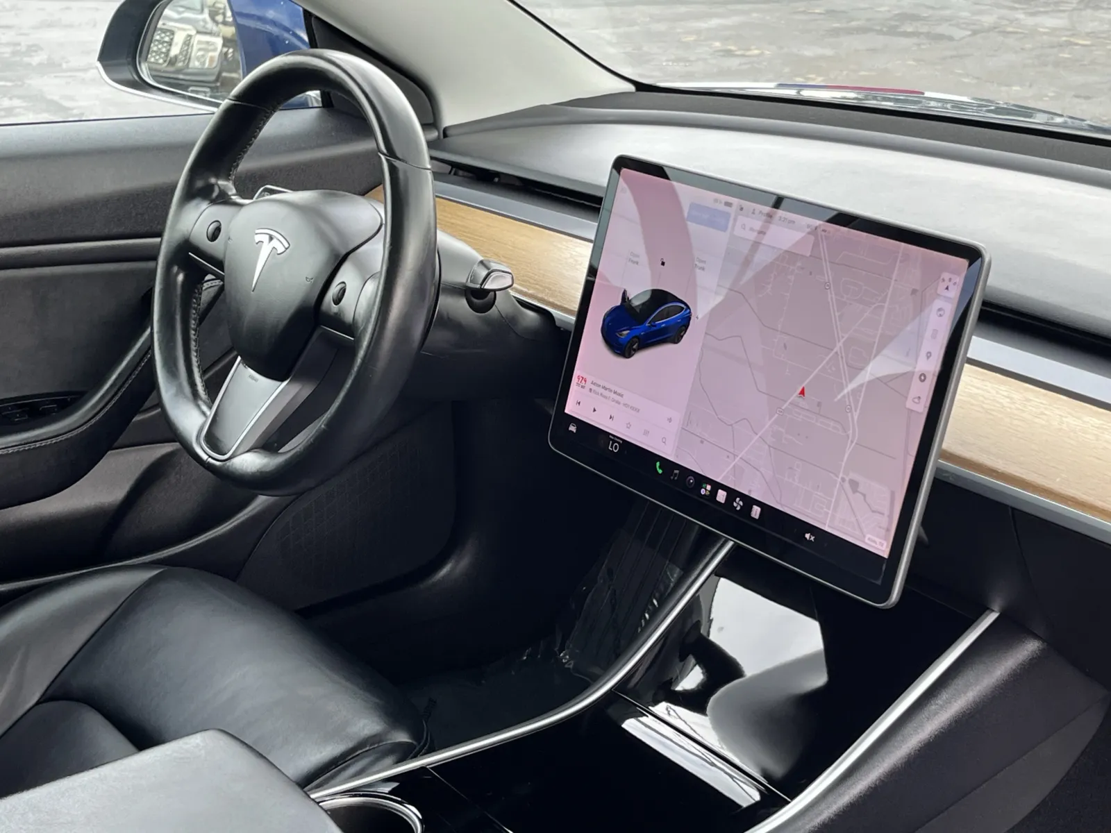 Tesla Model 3 photo 13