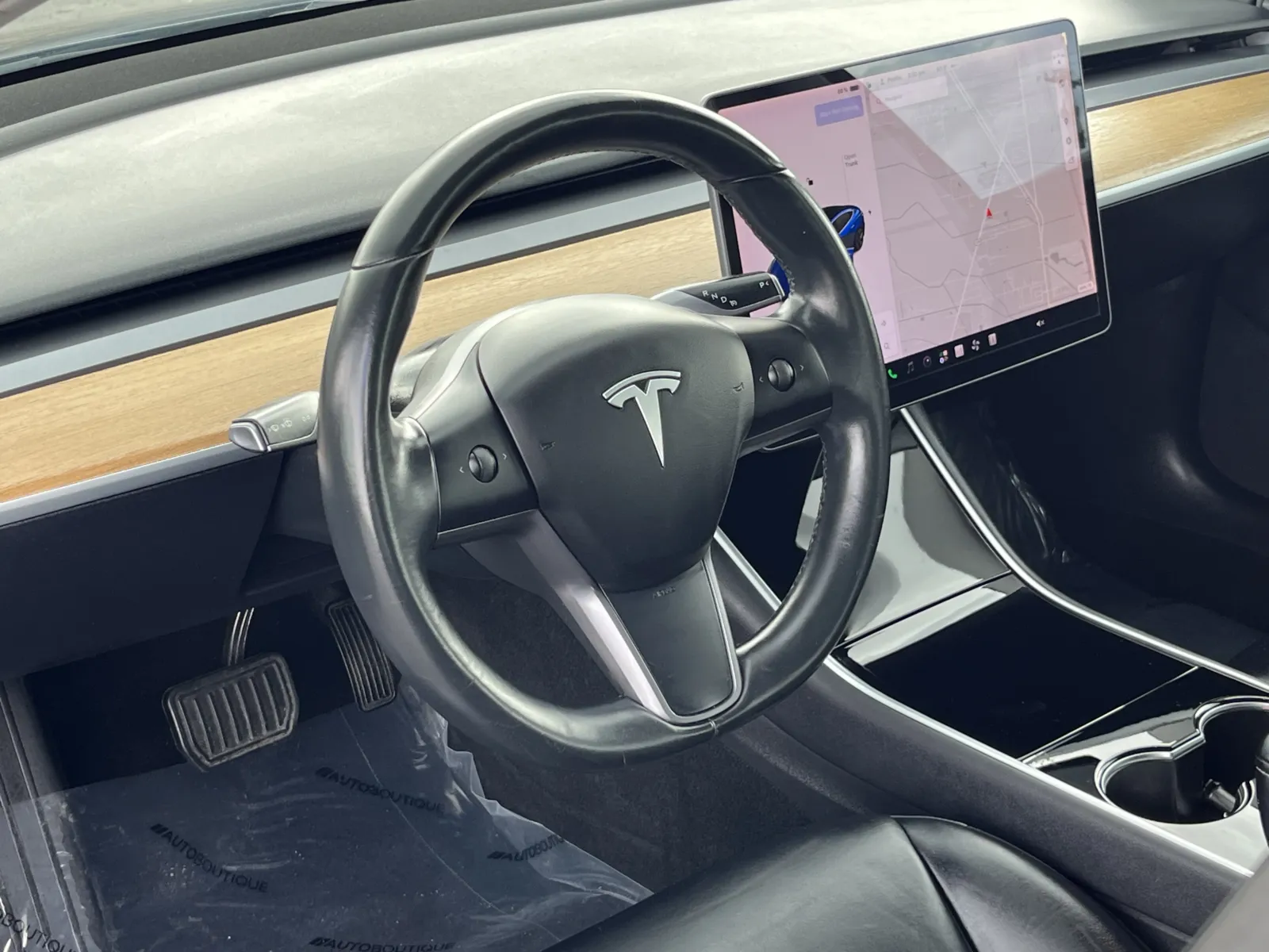 Tesla Model 3 photo 12