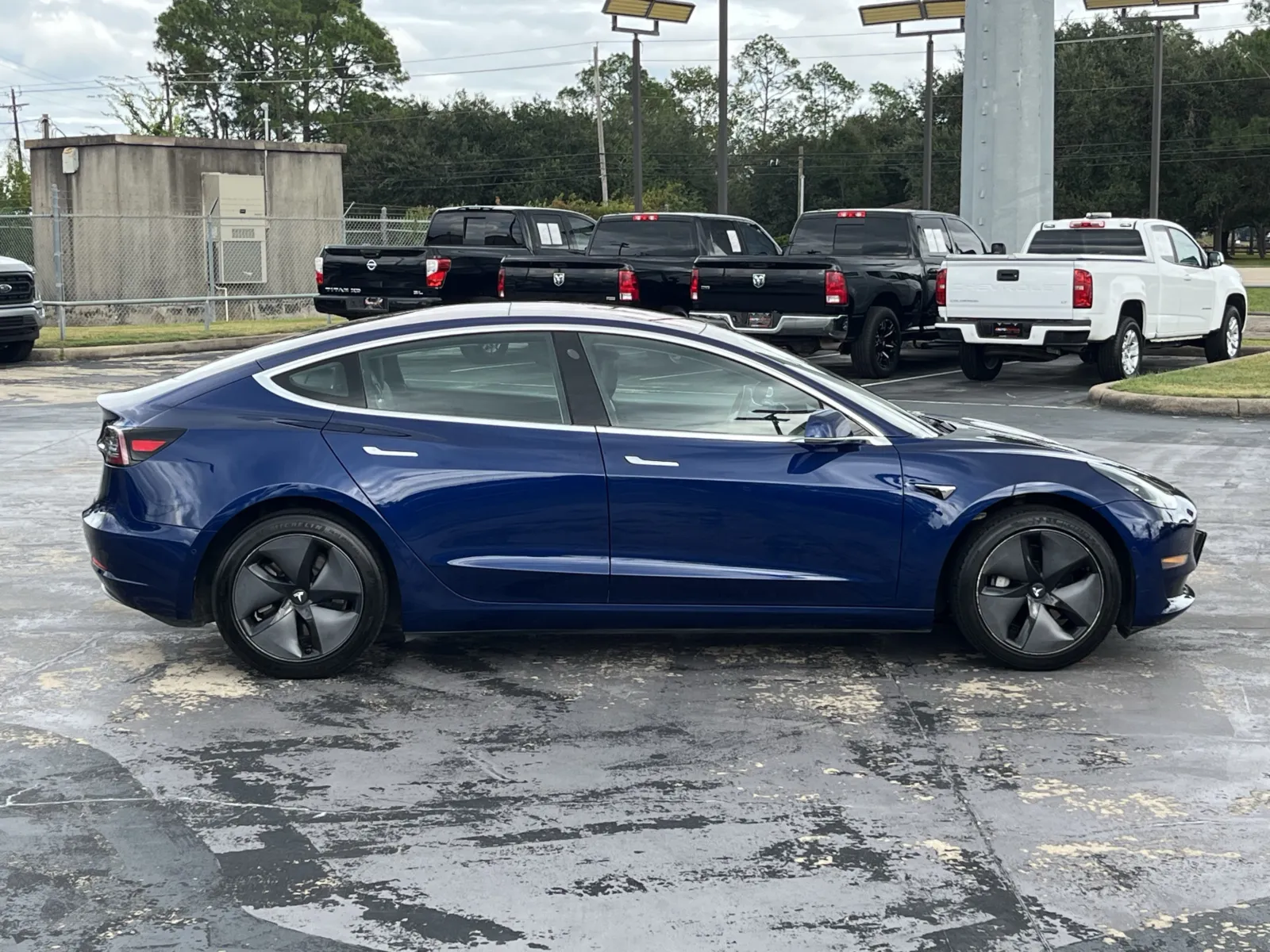 Tesla Model 3 photo 10
