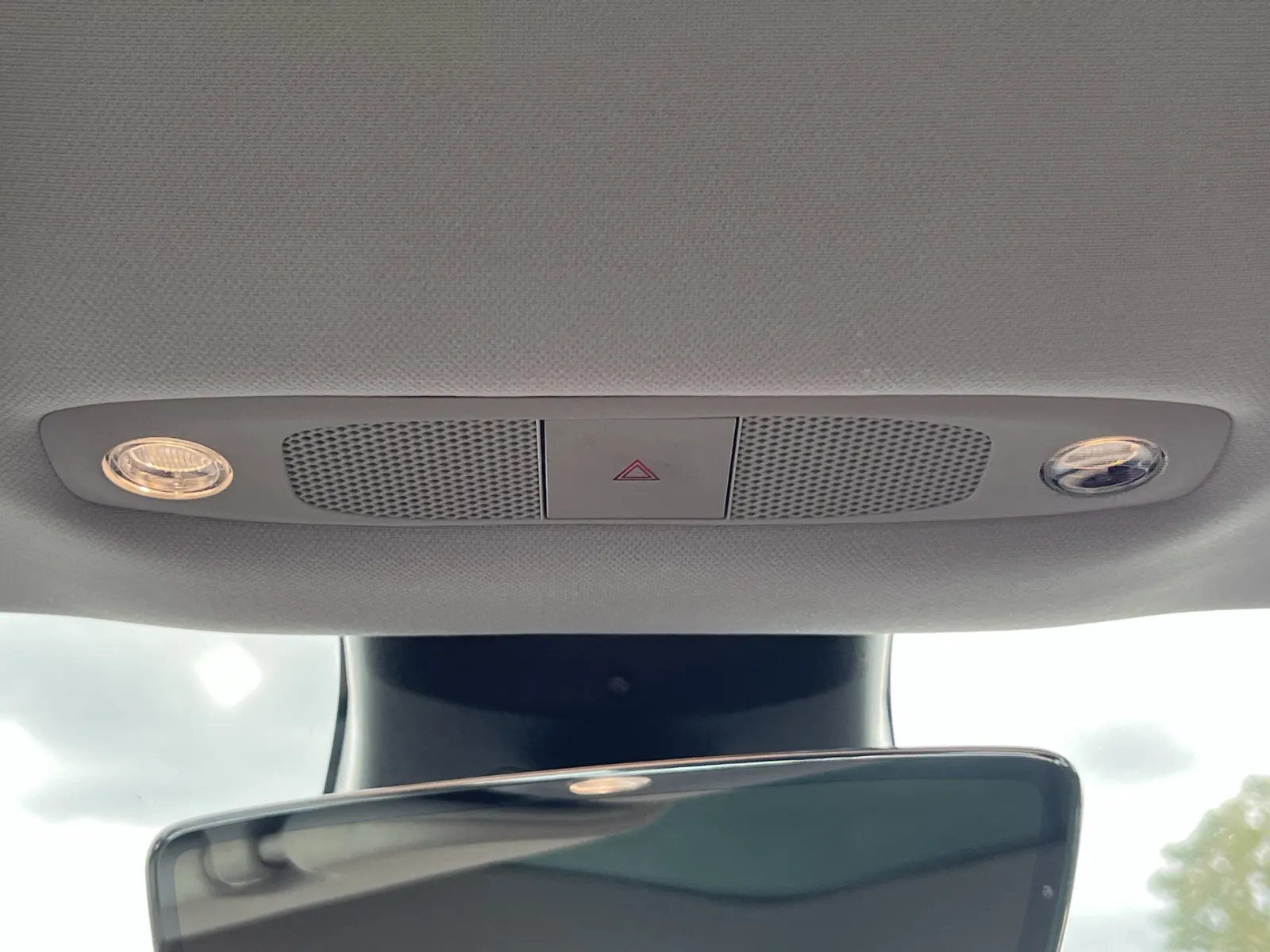 Tesla Model 3 photo 20