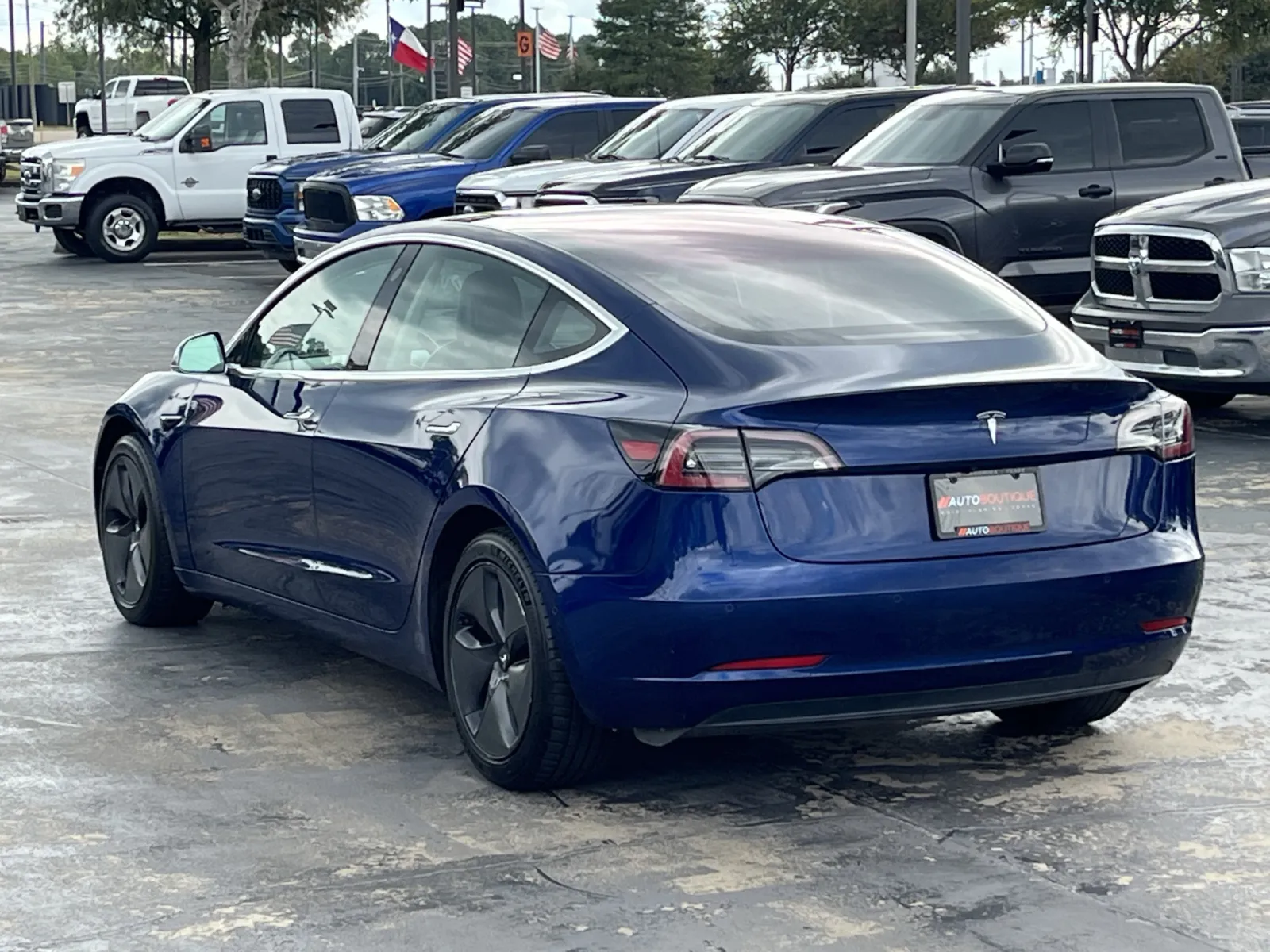 Tesla Model 3 photo 9