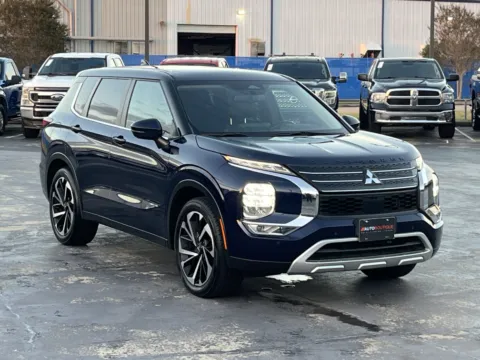 Another view of 2023 Mitsubishi Outlander SE Special Edition for sale in Alvin, TX at Auto Boutique Texas