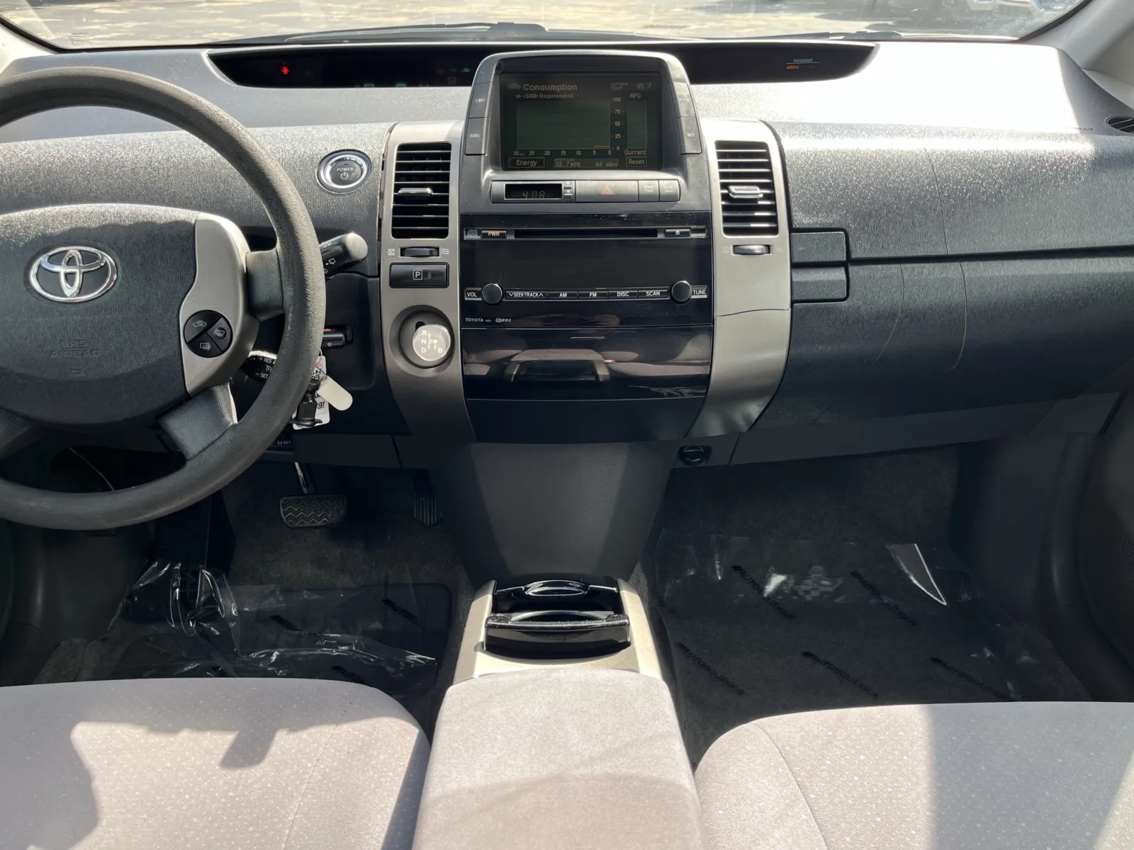 Toyota Prius photo 22