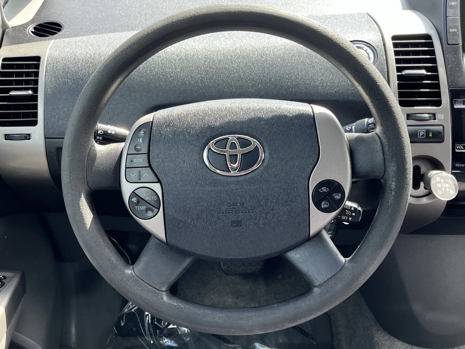 Toyota Prius photo 16