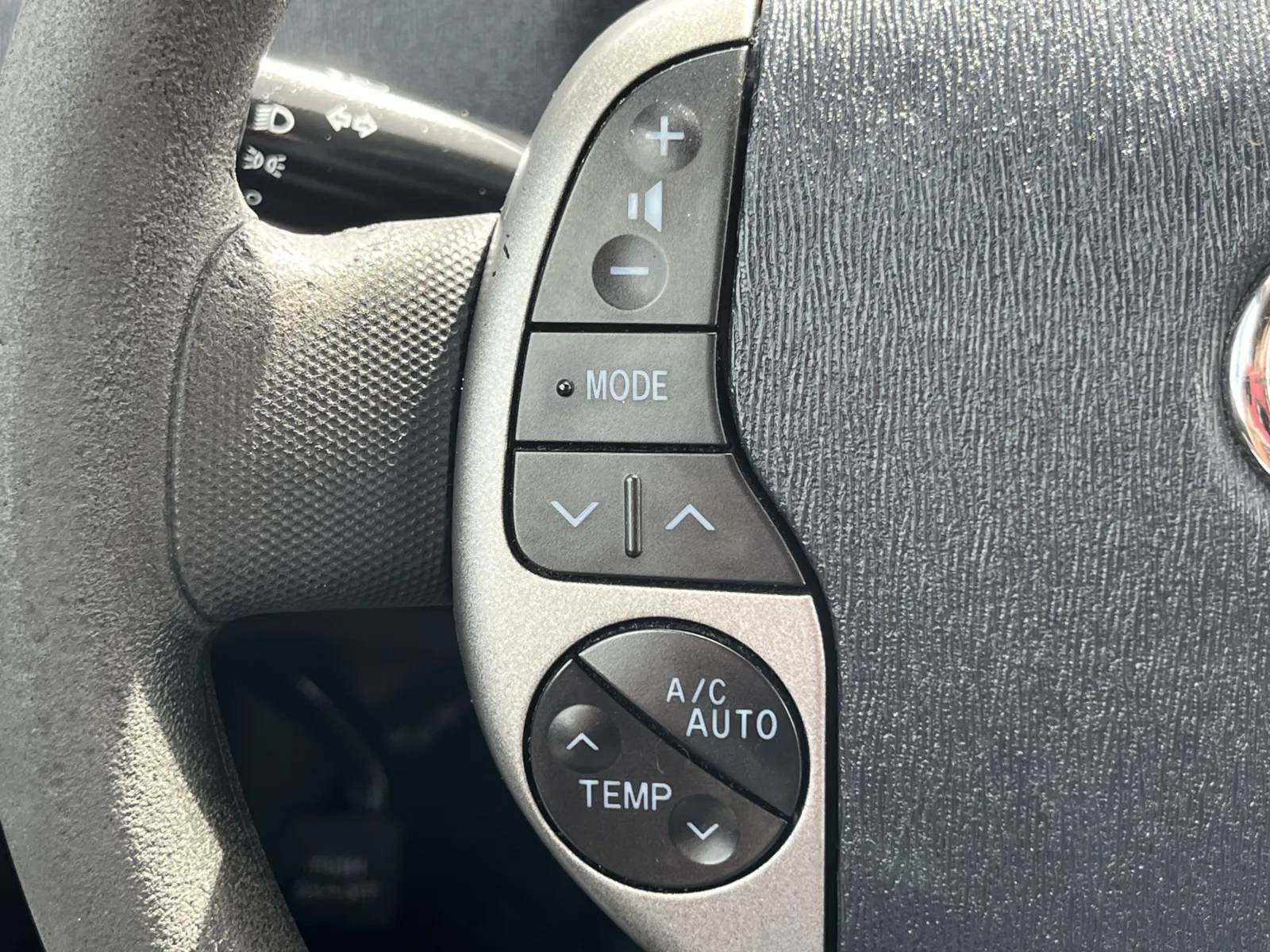 Toyota Prius photo 17